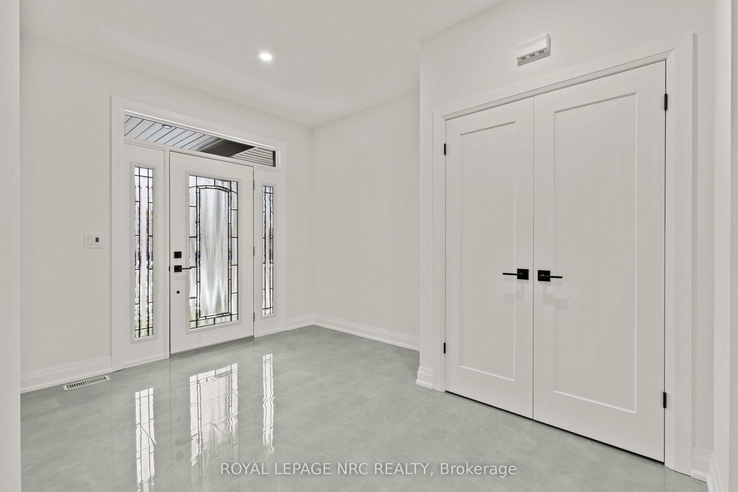 4705 Lee Avenue, Niagara Falls, ON L2H 1M7 photo 3