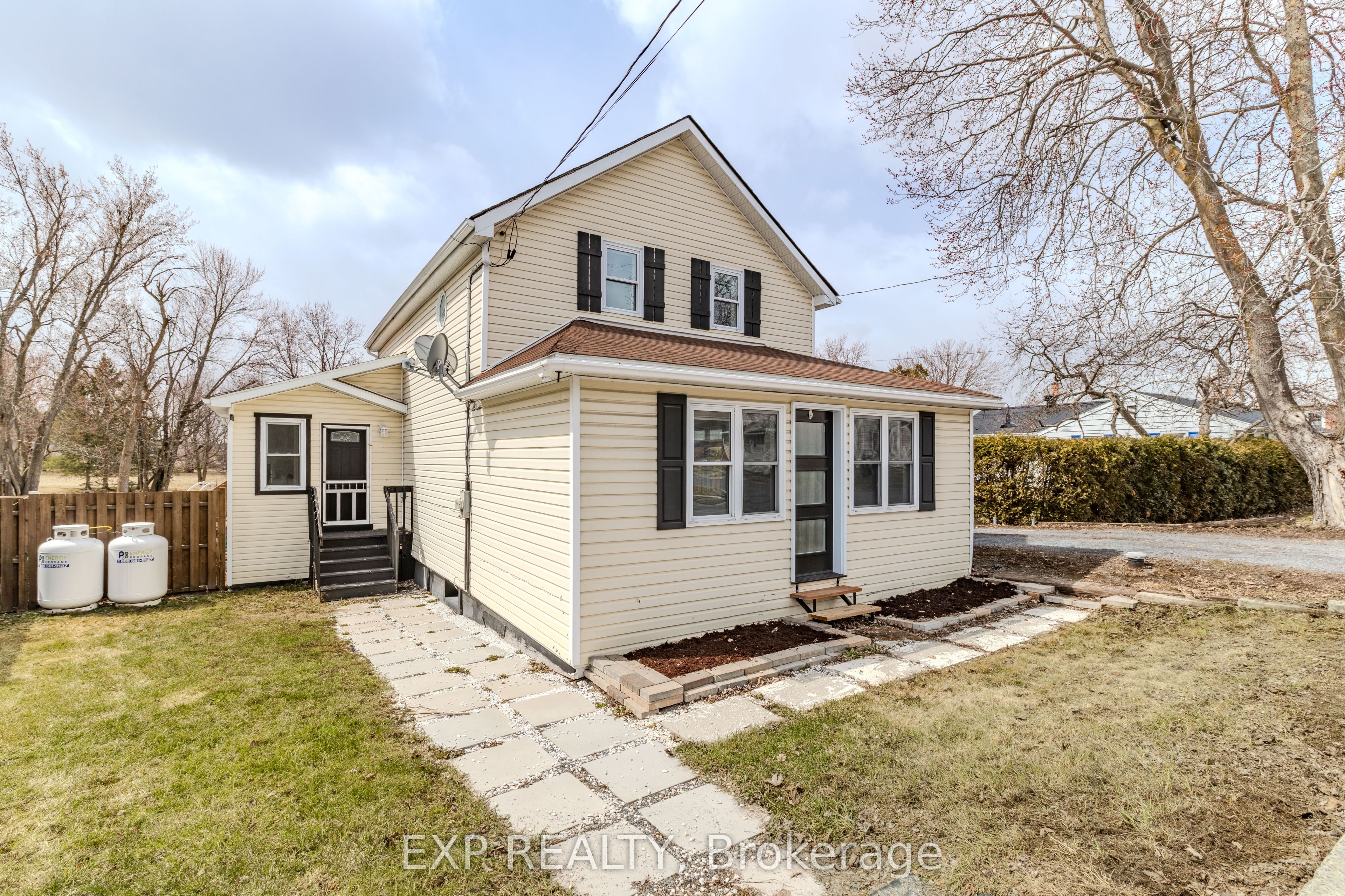4872 County Rd 20 Road, South Glengarry, ON K0C 1S0