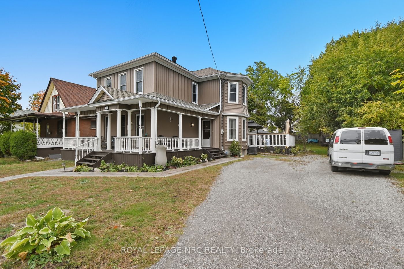 5981 Culp Street, Niagara Falls, ON L2G 2B6 photo 2