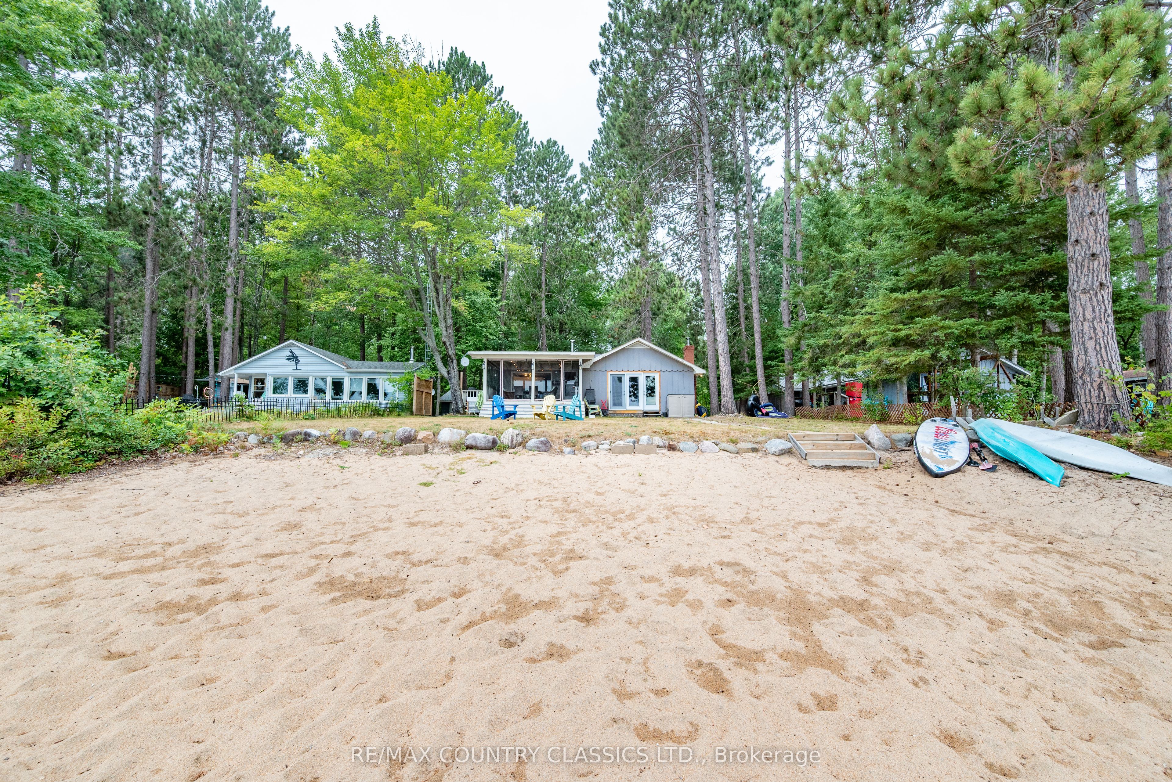 1258 Kamaniskeg Lake Road, Hastings Highlands, ON K0J 1L0 photo 2