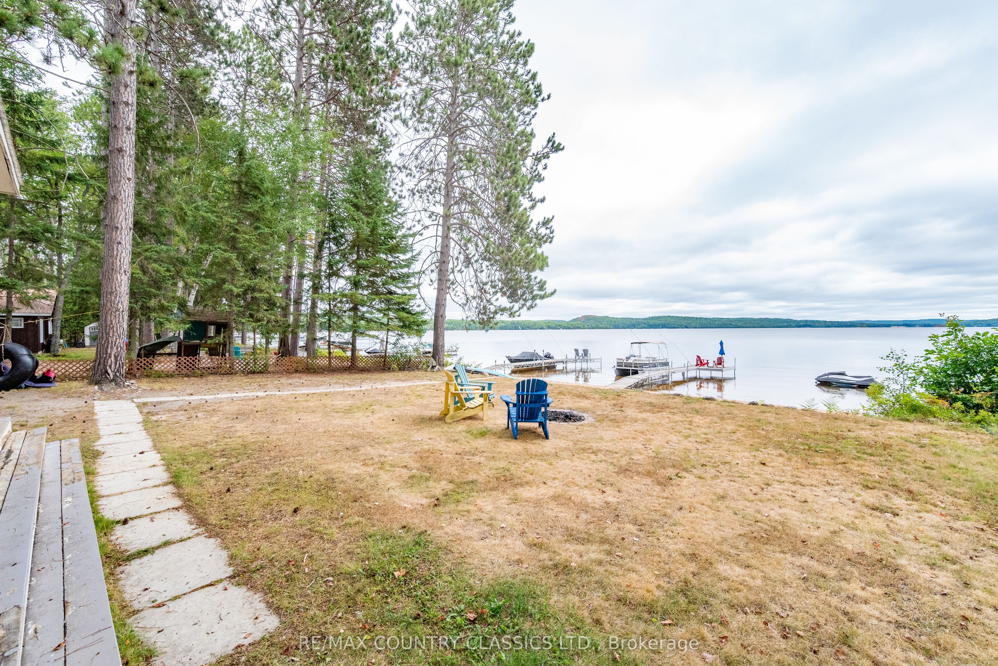 1258 Kamaniskeg Lake Road, Hastings Highlands, ON K0J 1L0 photo 5