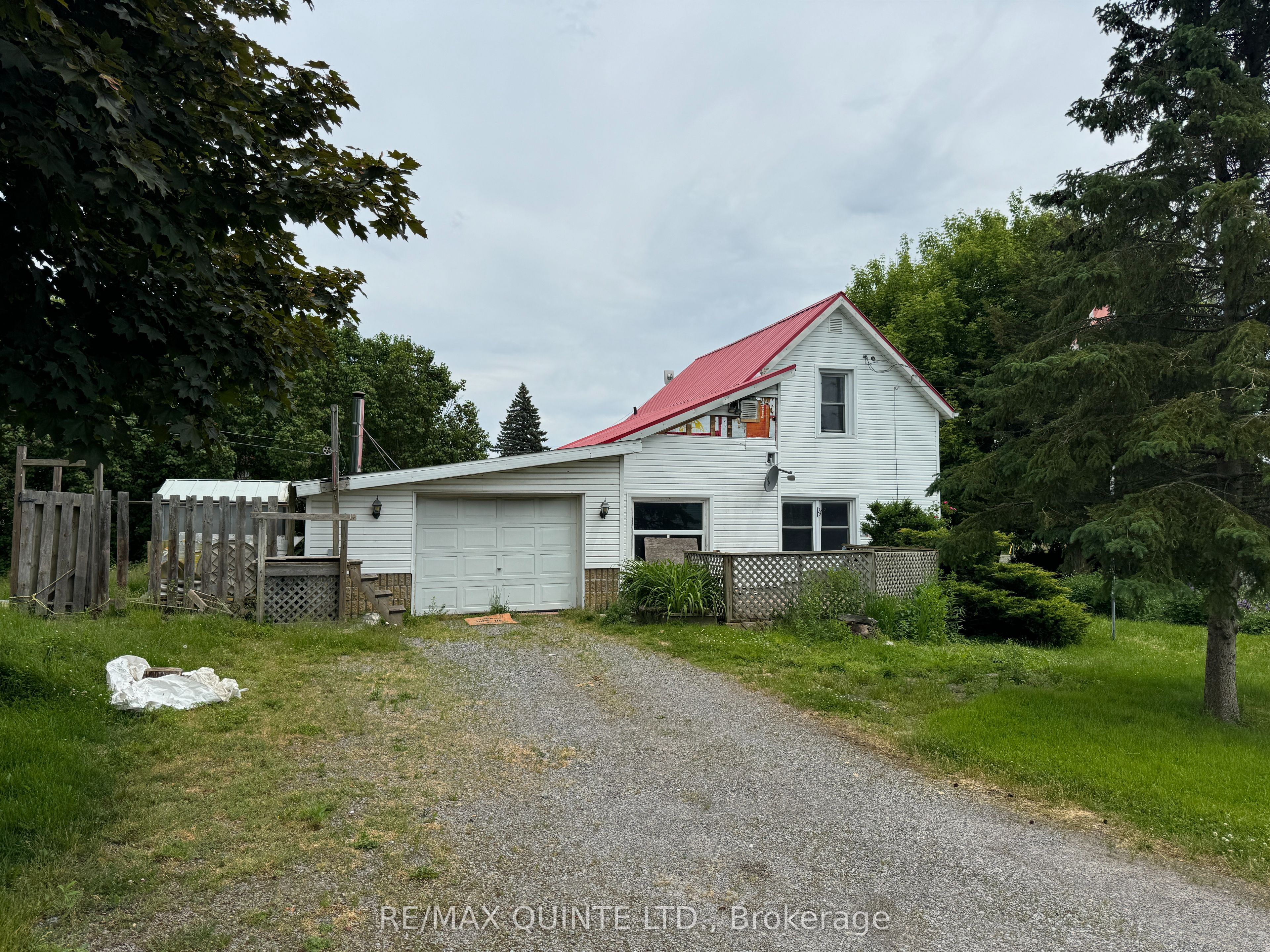 801 Old Highway 2, Quinte West, ON K8V 5P5