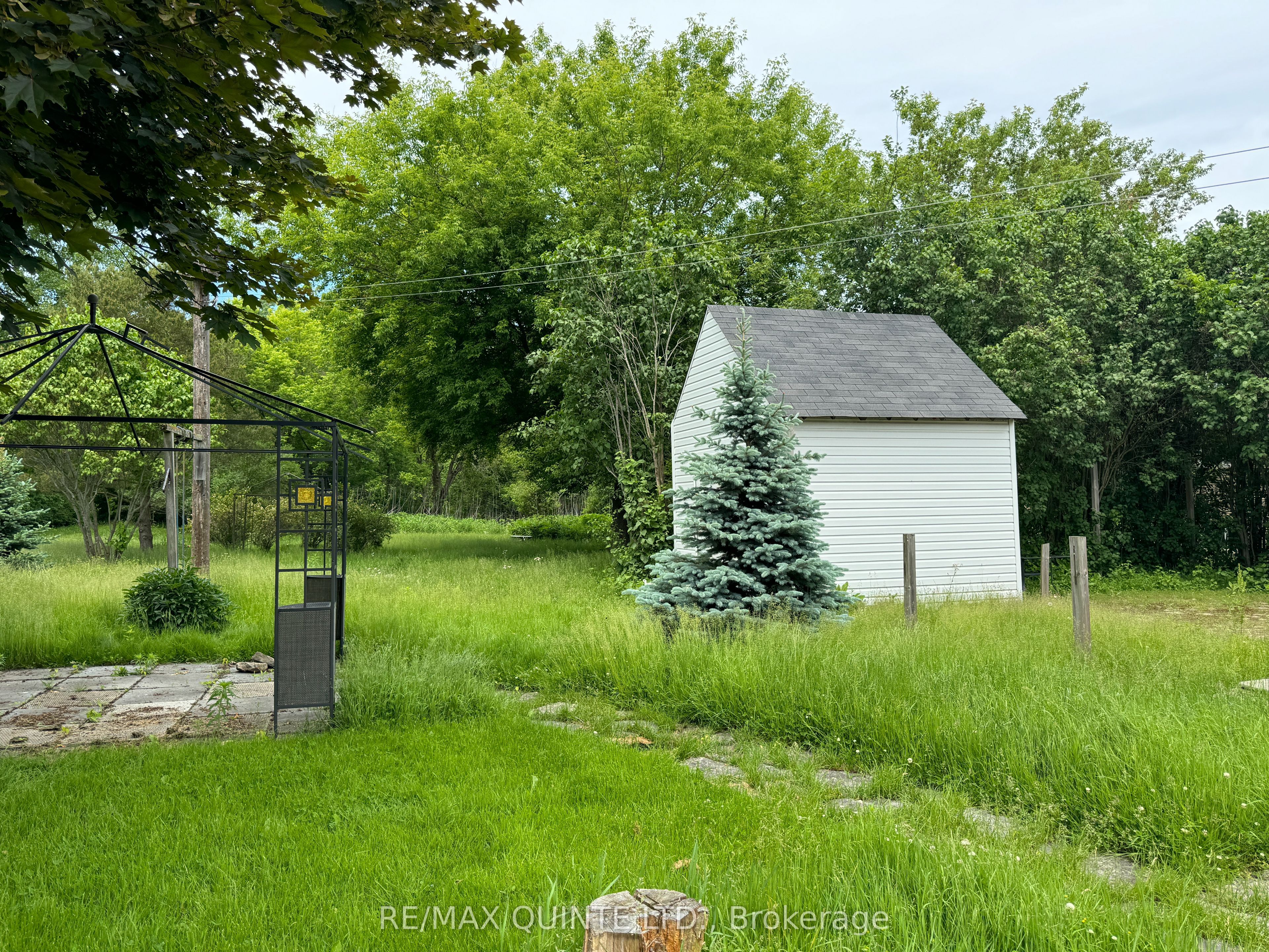 801 Old Highway 2, Quinte West, ON K8V 5P5 photo 3