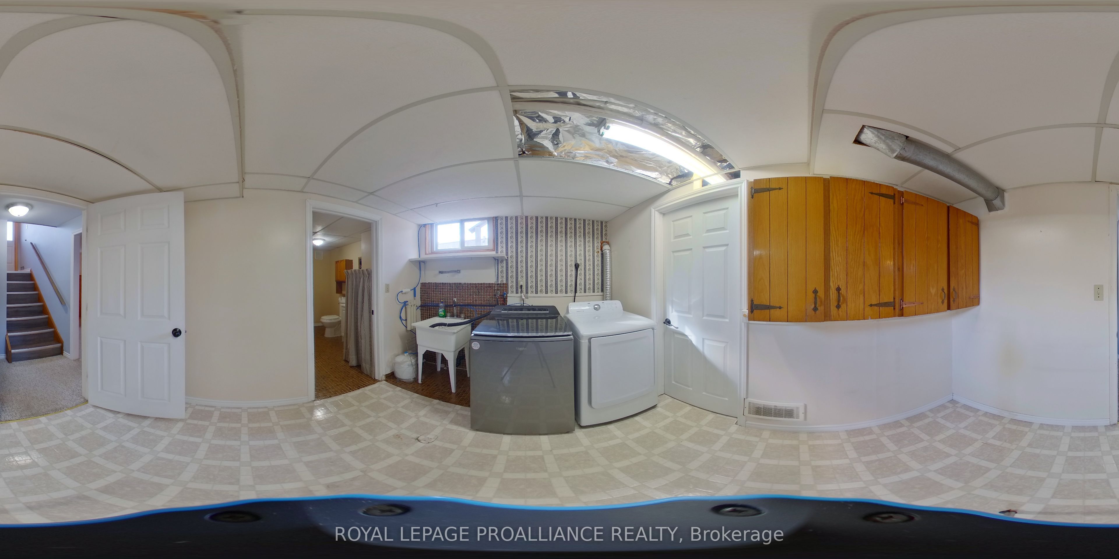 4 O'Neil Crescent, Quinte West, ON K8V 5Y6 photo 3