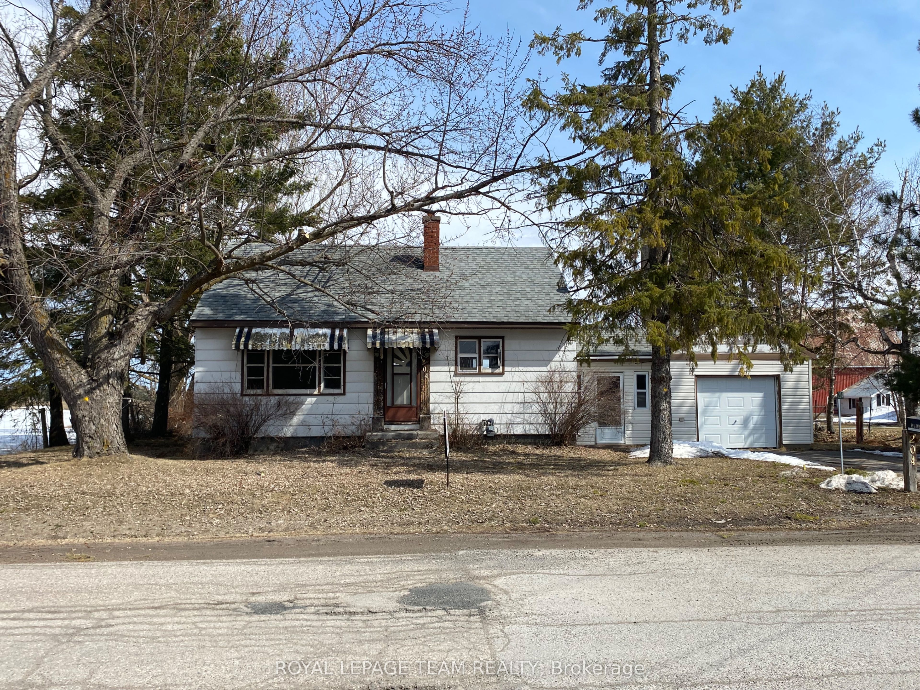 204 Baskin Drive E, Arnprior, ON K7S 3G8 photo 2