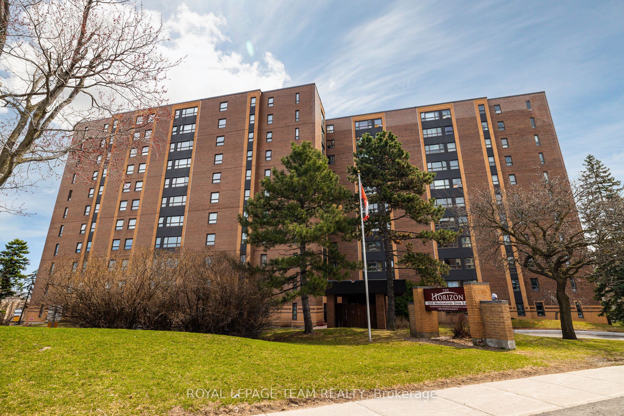 1356 Meadowlands Drive E 705, Cityview - Parkwoods Hills - Rideau Shore, ON K2E 6K6 photo 3