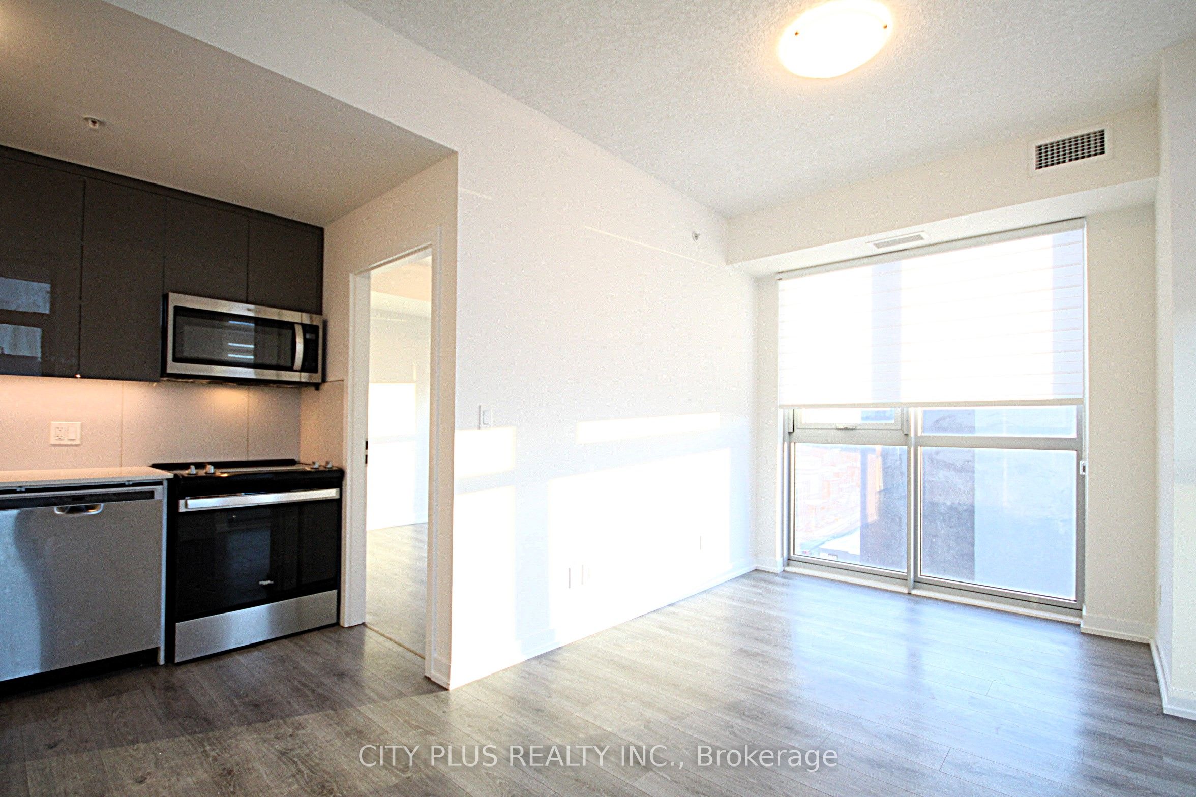 60 Frederick Street 1009, Kitchener, ON N2H 0C7 photo 2