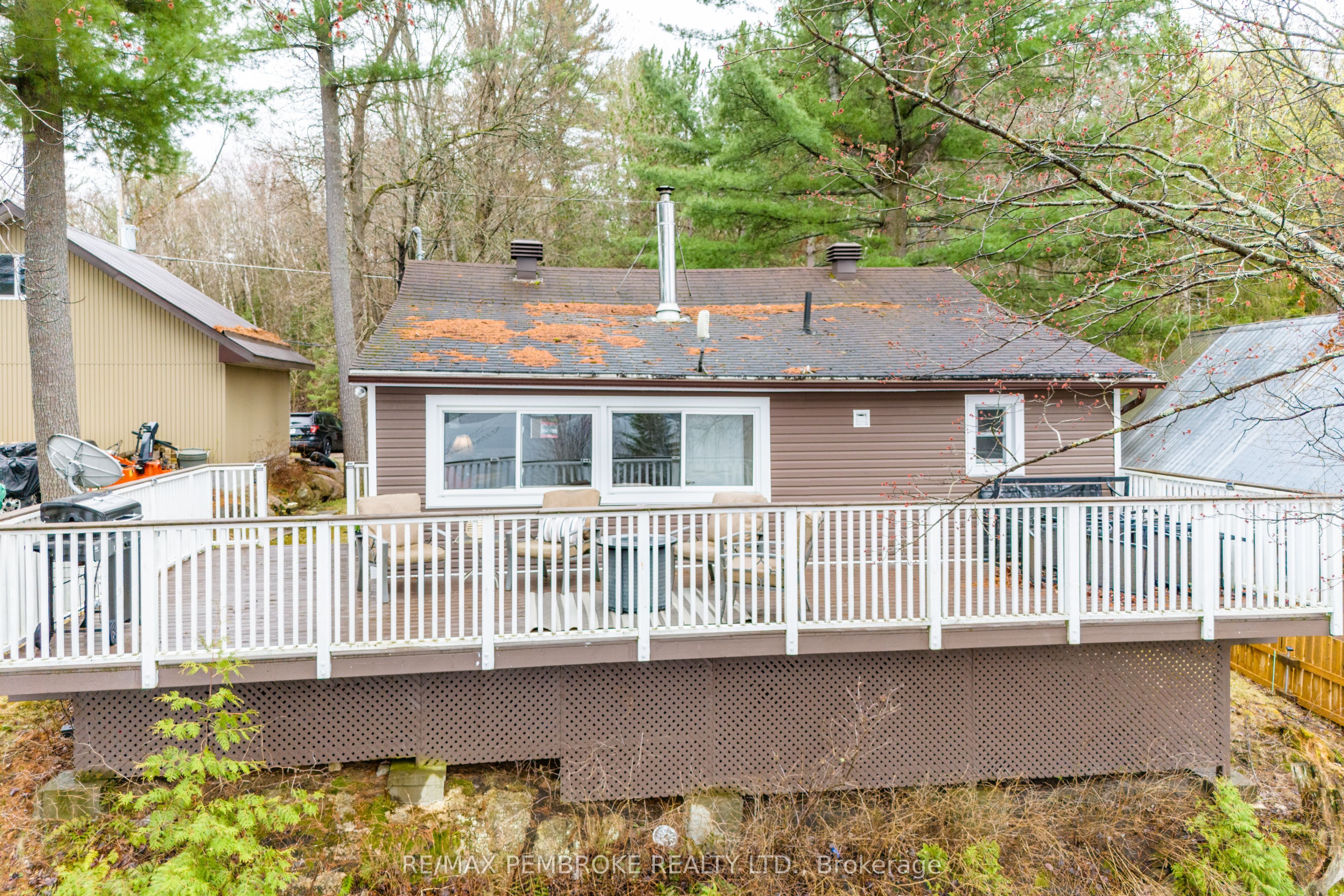 80 Macgregor Bay Trail, Petawawa, ON K8A 8K9 photo 2