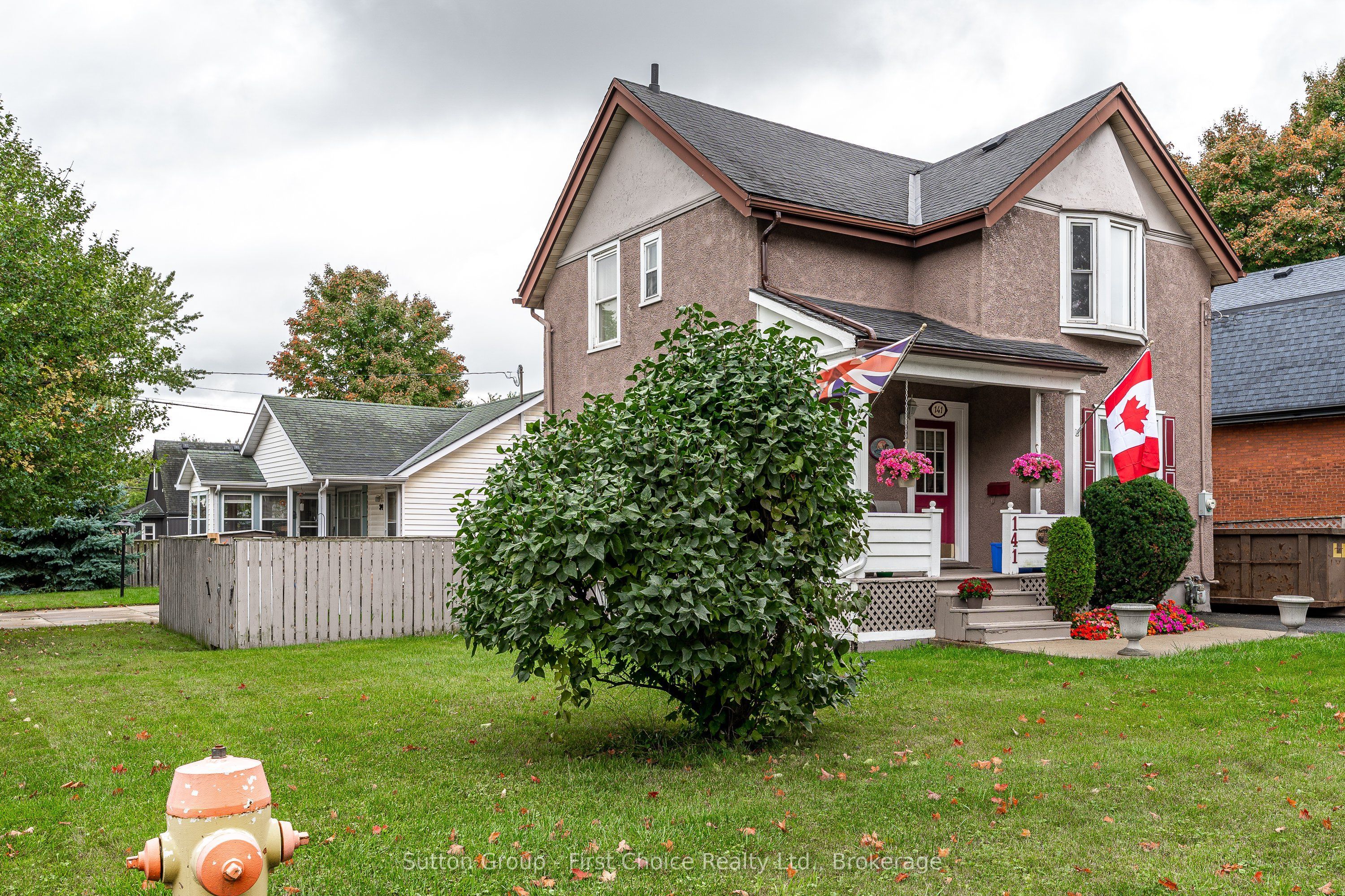 141 Perth Street, Stratford, ON N5A 3Y1 photo 2