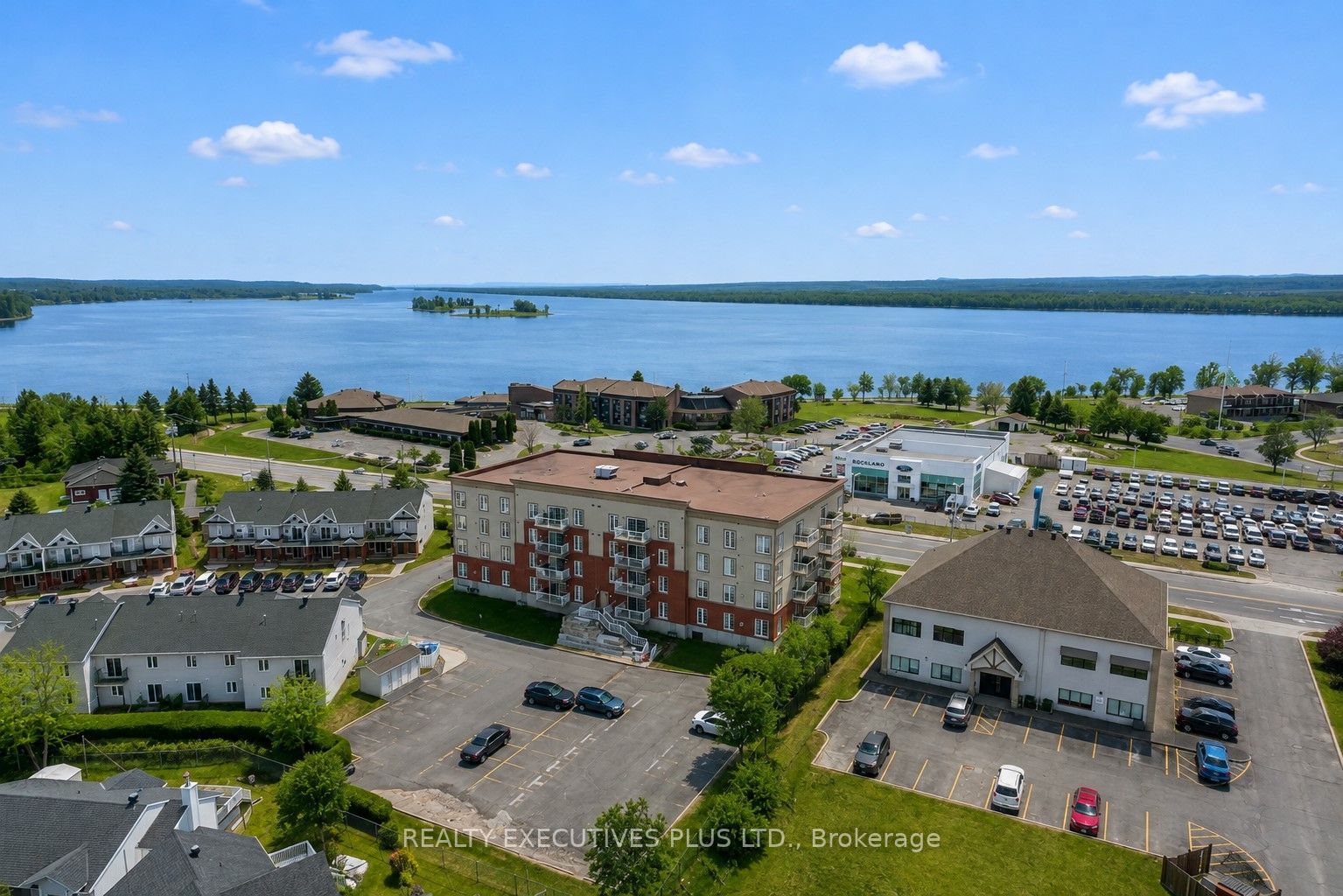 2921 Laurier Street 407, Clarence-Rockland, ON K4K 1V2 photo 2