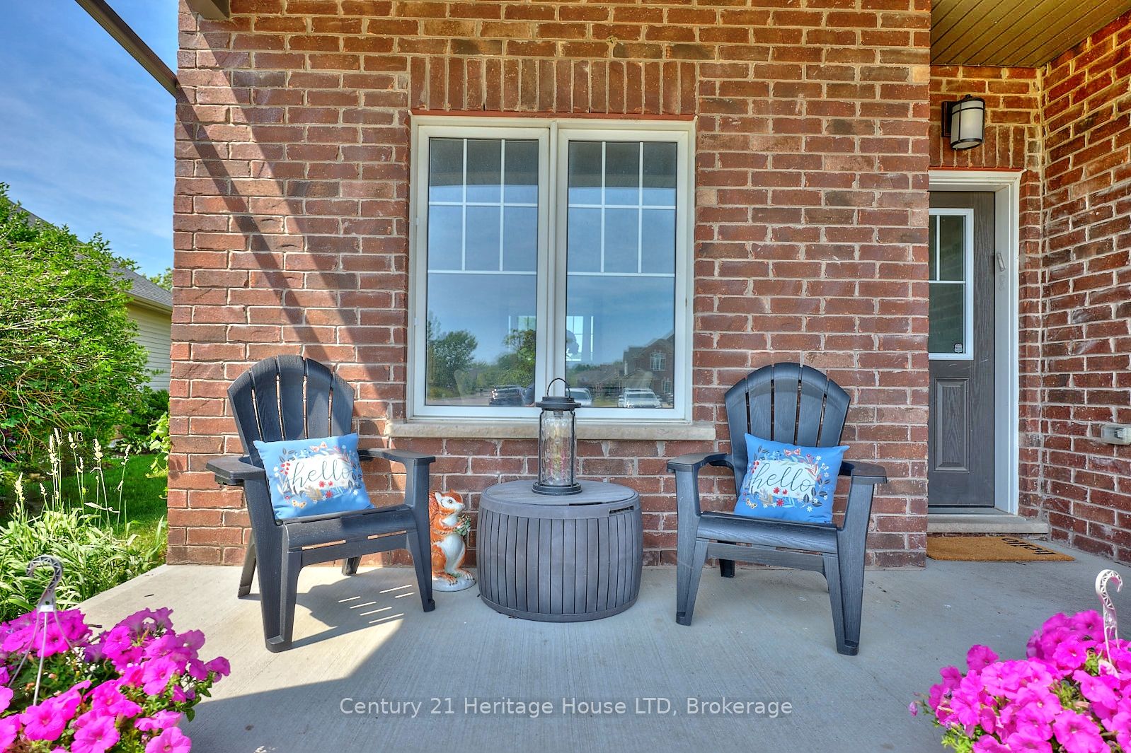 710 Brian Street, Fort Erie, ON L2A 6W2 photo 2