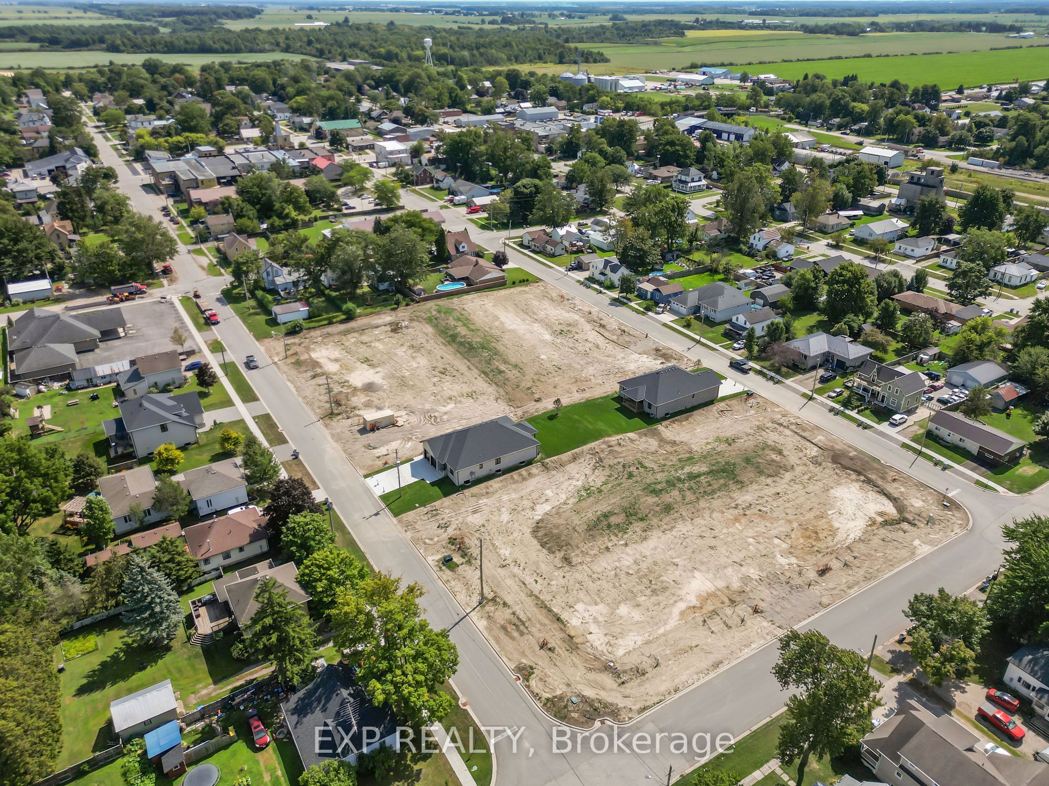 409 Ontario Street, Warwick, ON N0M 2S0 photo 2