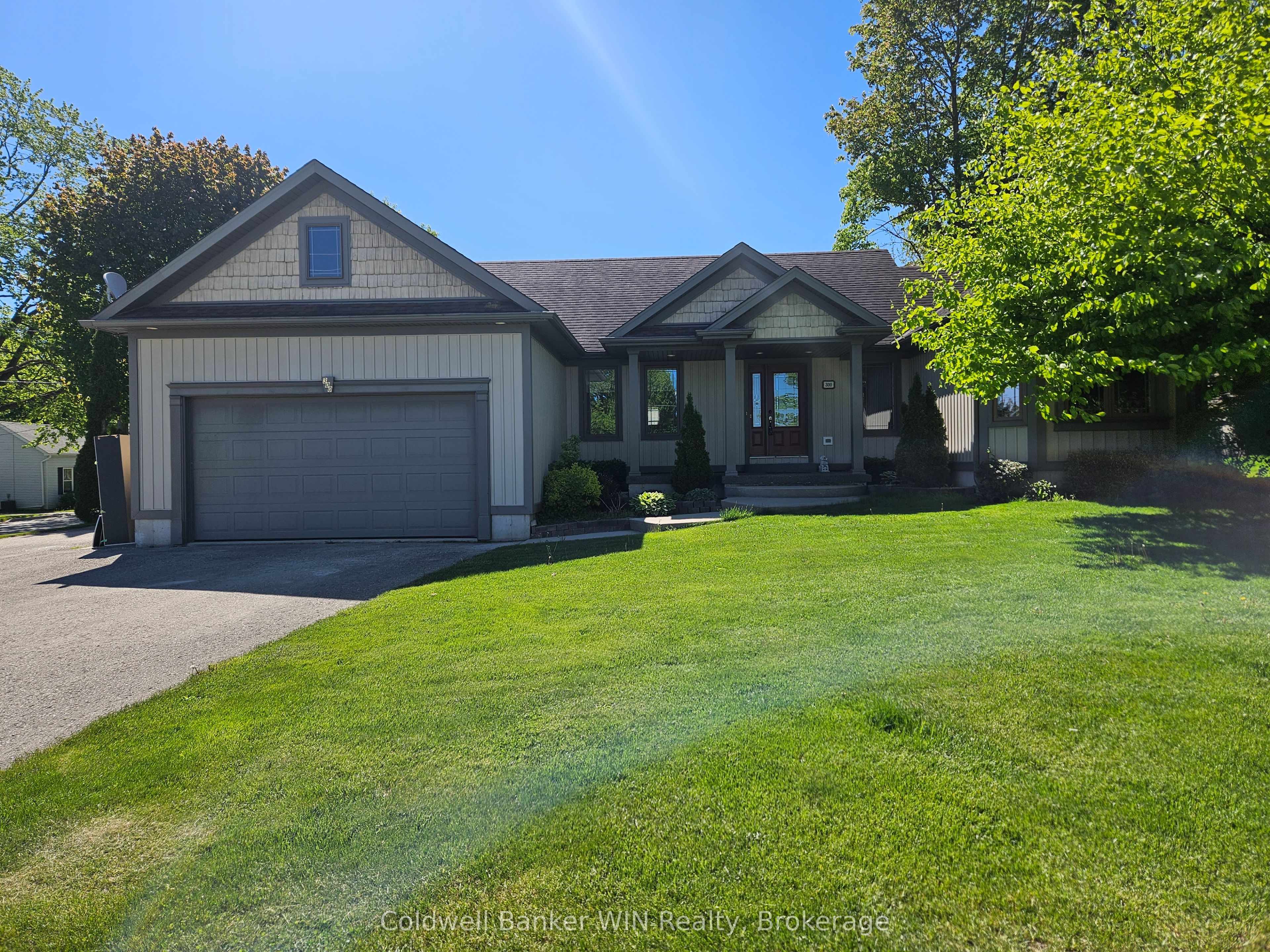 300 Durham Street W, Wellington North, ON N0G 2L1 photo 5