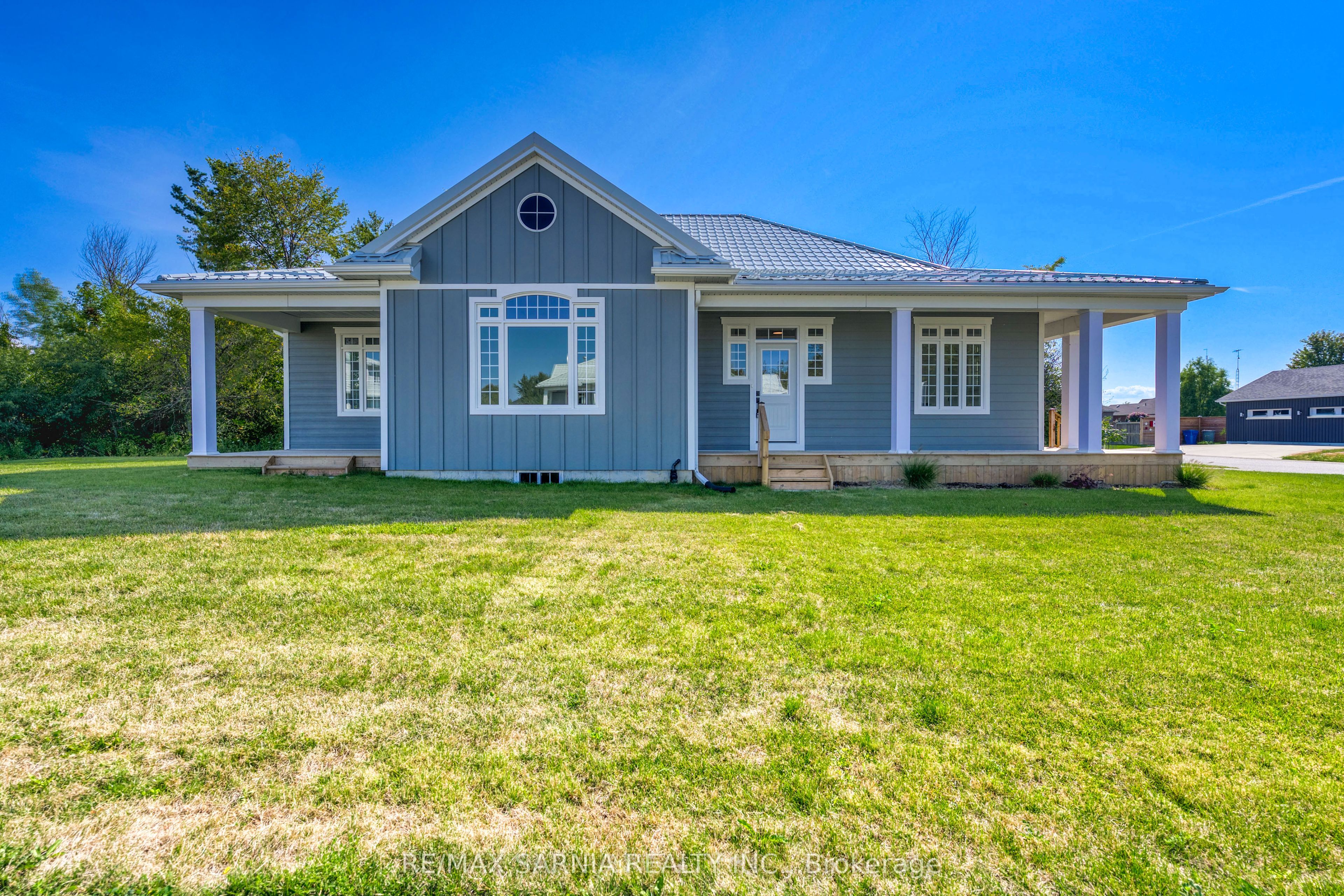 7596 THOMAS Street, Plympton-Wyoming, ON N0N 1J0