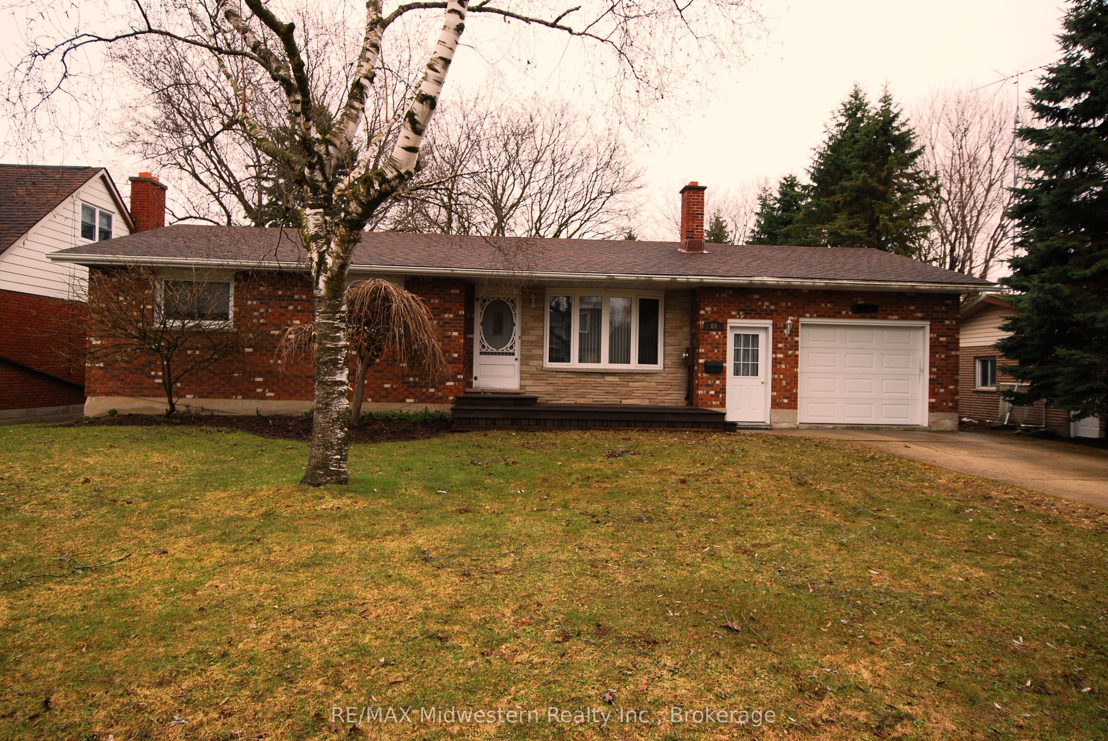 69 Louise Street, Minto, ON N0G 1Z0
