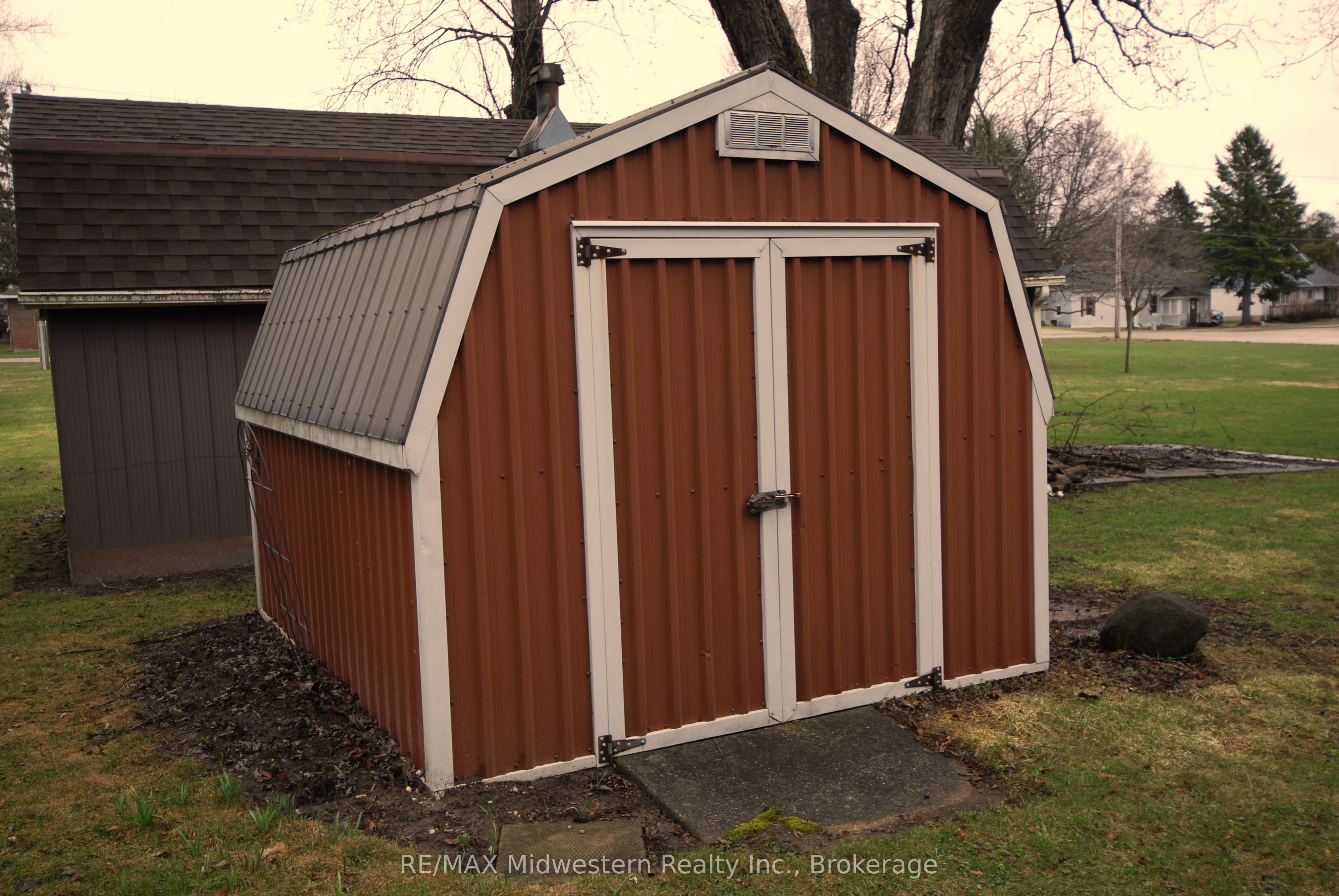 69 Louise Street, Minto, ON N0G 1Z0 photo 3