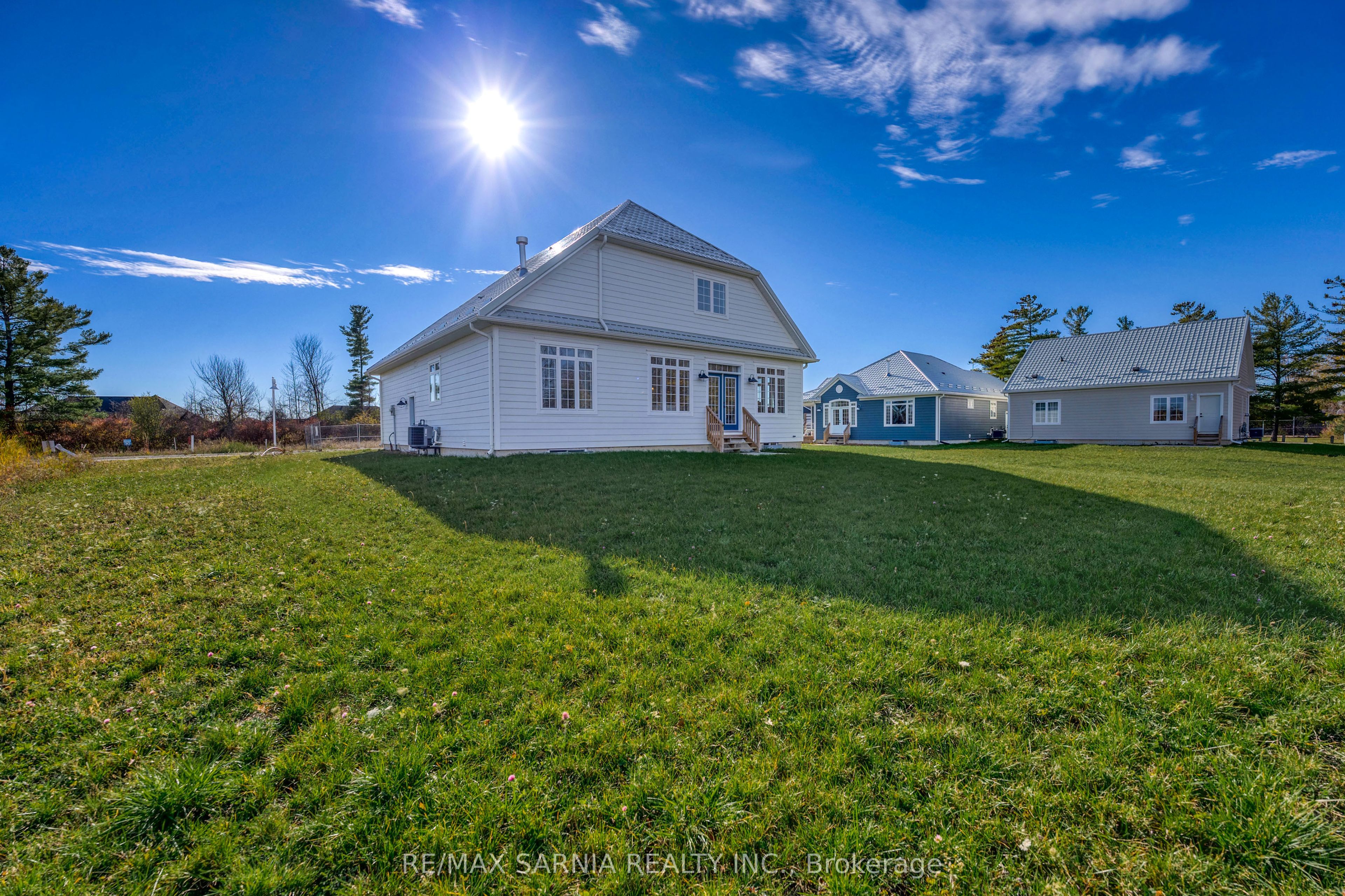4140 BOARDWALK Avenue, Plympton-Wyoming, ON N0N 1J0 photo 4