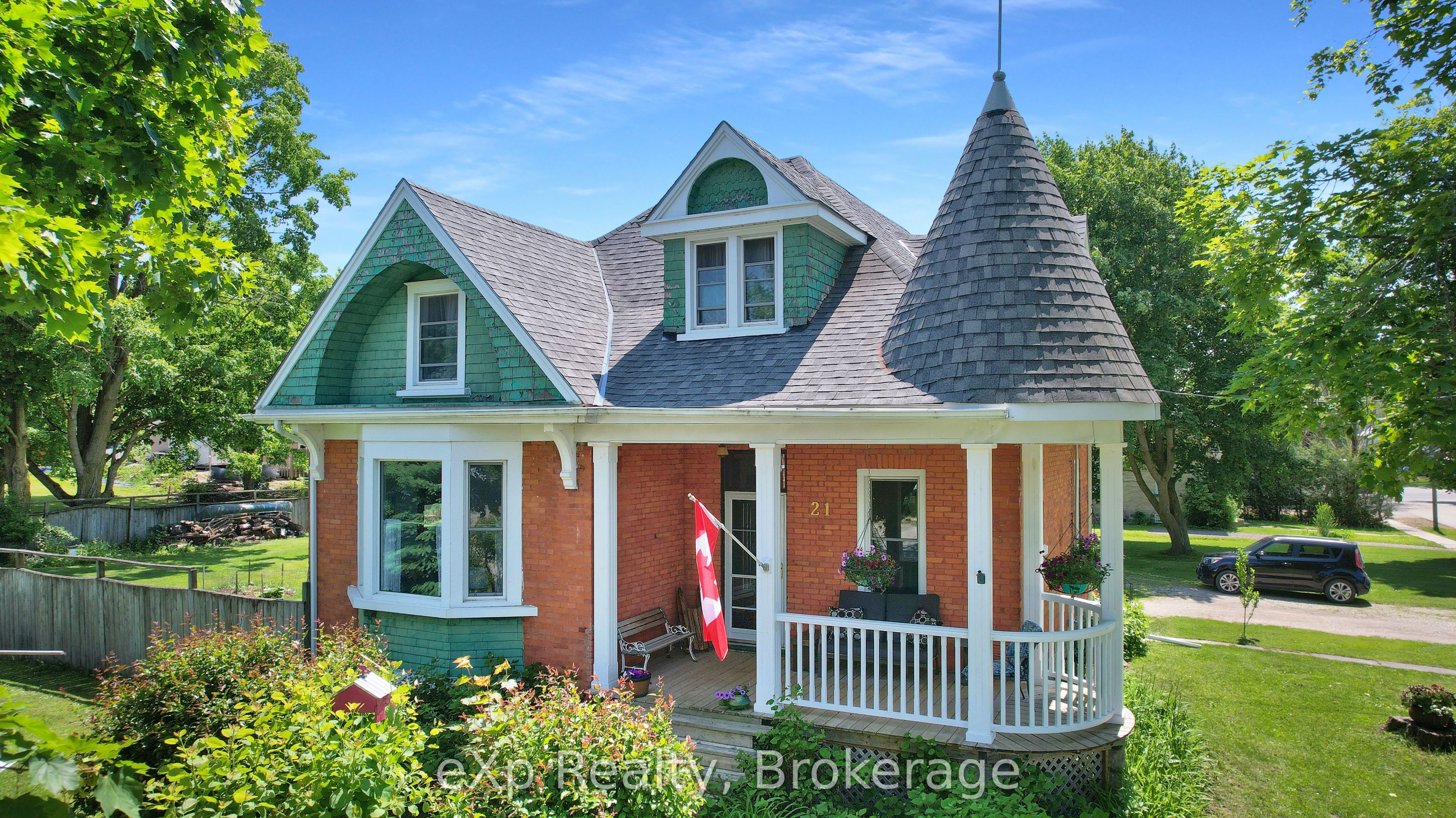21 William Street N, Minto, ON N0G 1M0