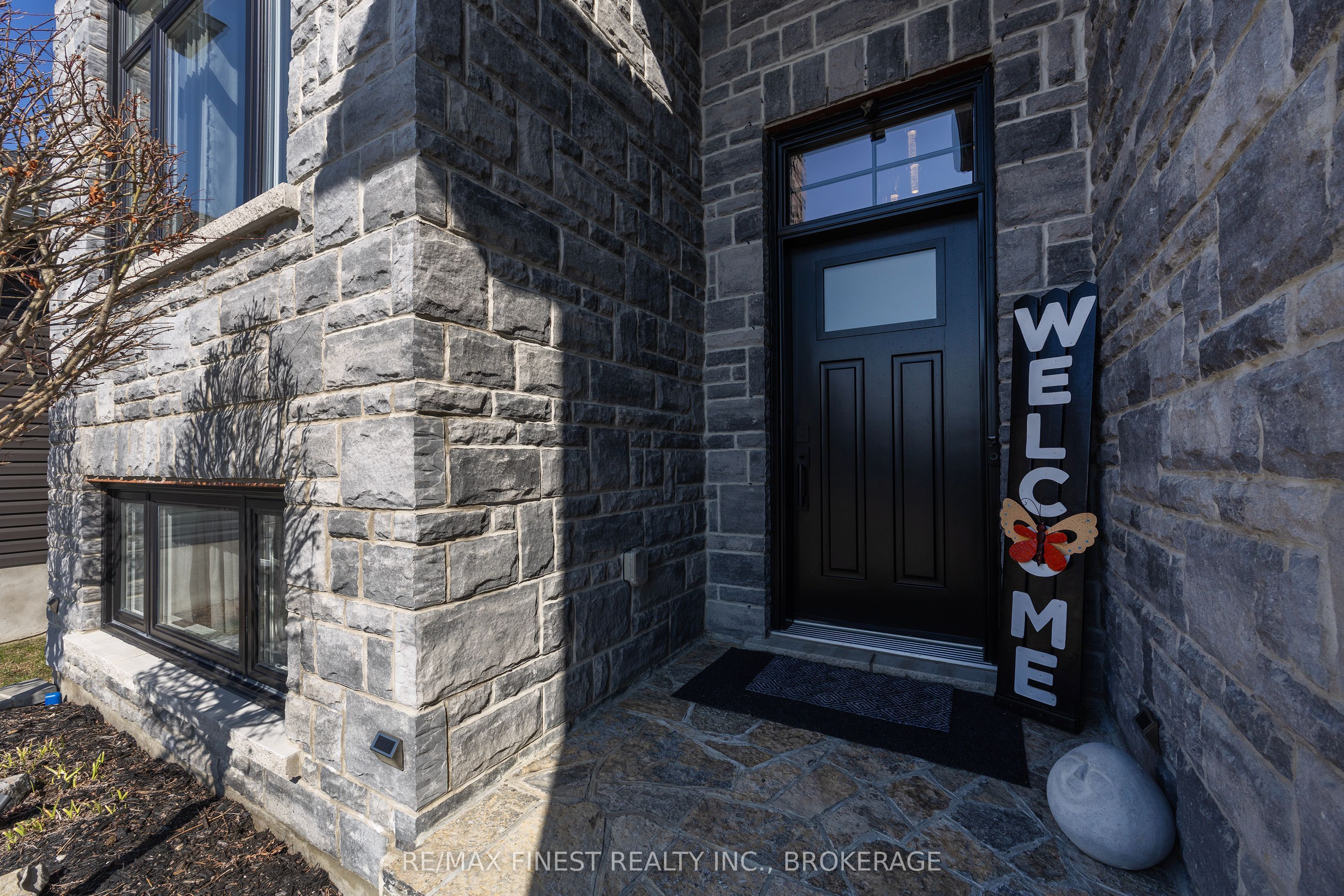 133 Brennan Crescent, Loyalist, ON K0H 2H0 photo 4