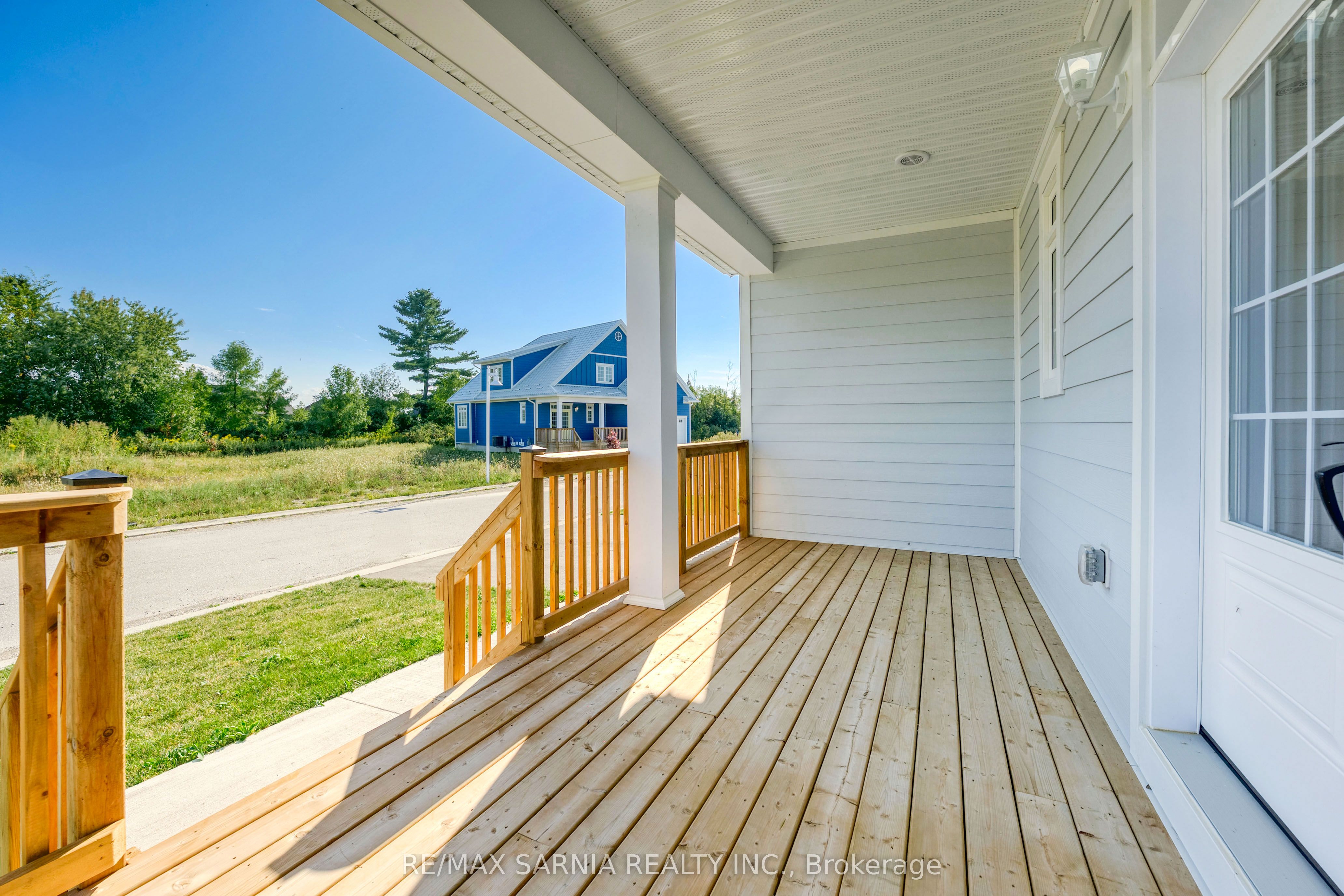 4166 BOARDWALK Avenue, Plympton-Wyoming, ON N0N 1J0 photo 4