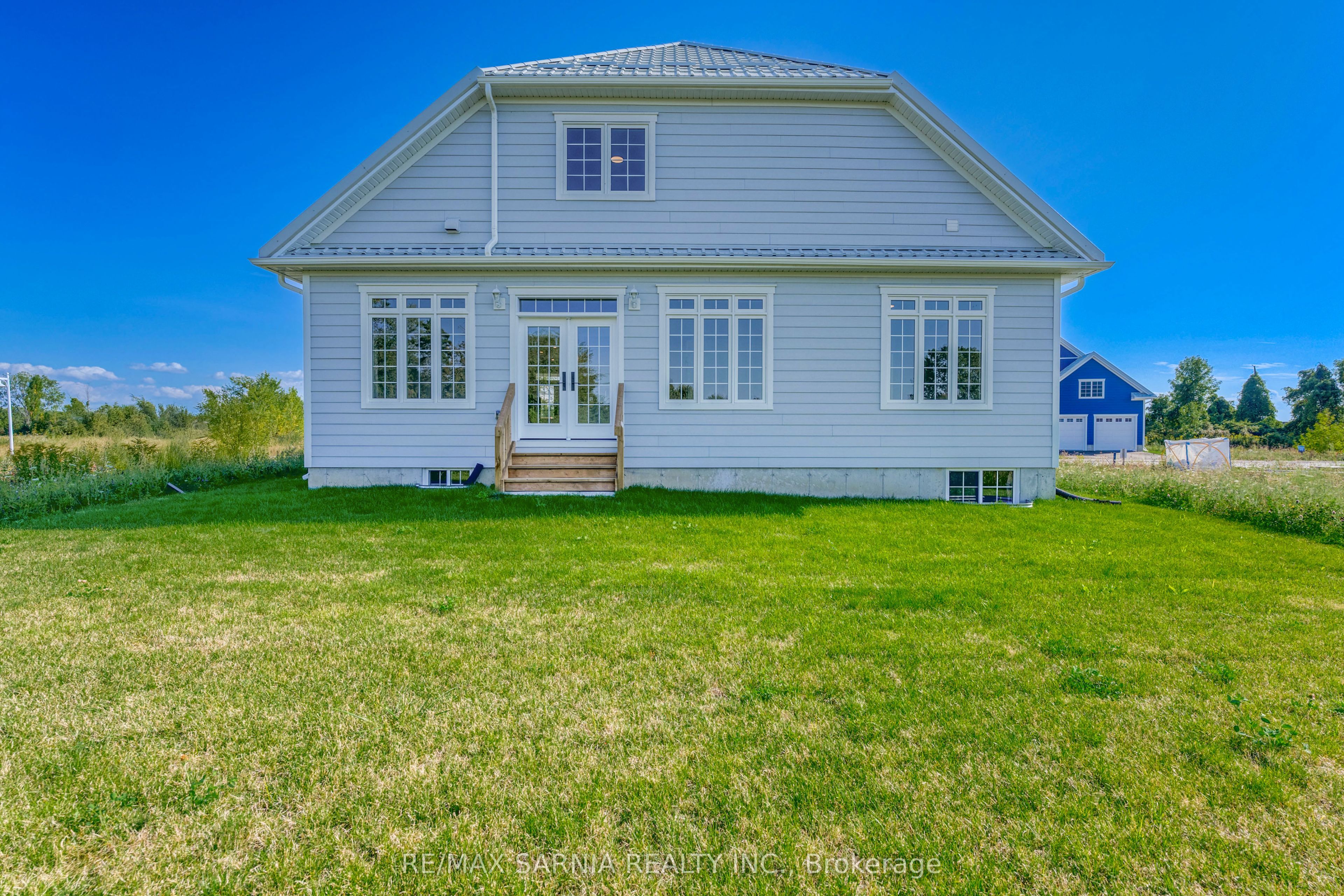 4166 BOARDWALK Avenue, Plympton-Wyoming, ON N0N 1J0 photo 5