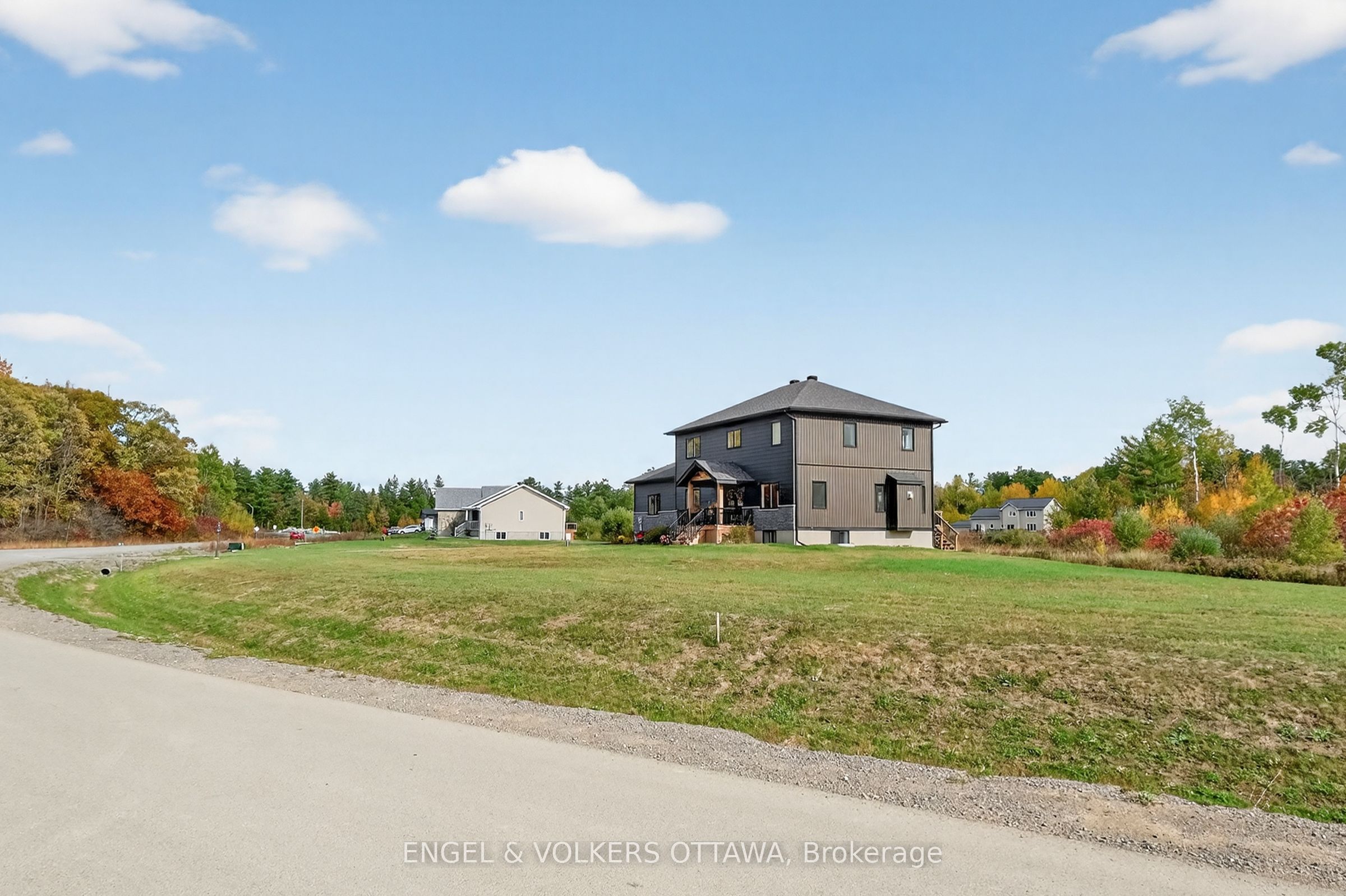 57 Paul A. Bertrand Drive, McNab/Braeside, ON K7S 3G8 photo 4