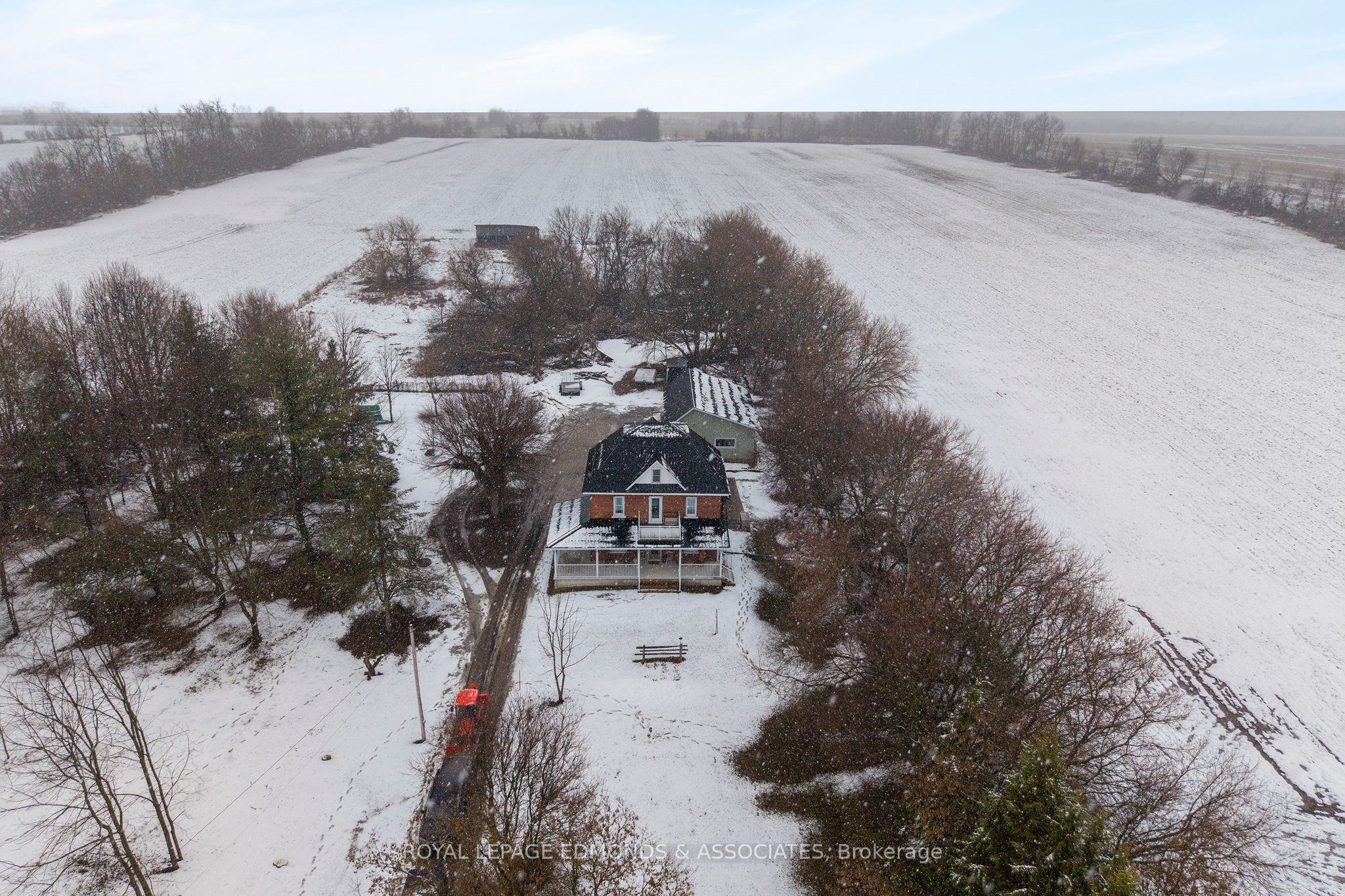 2061 Kerr Line, Whitewater Region, ON K0J 1V0 photo 5