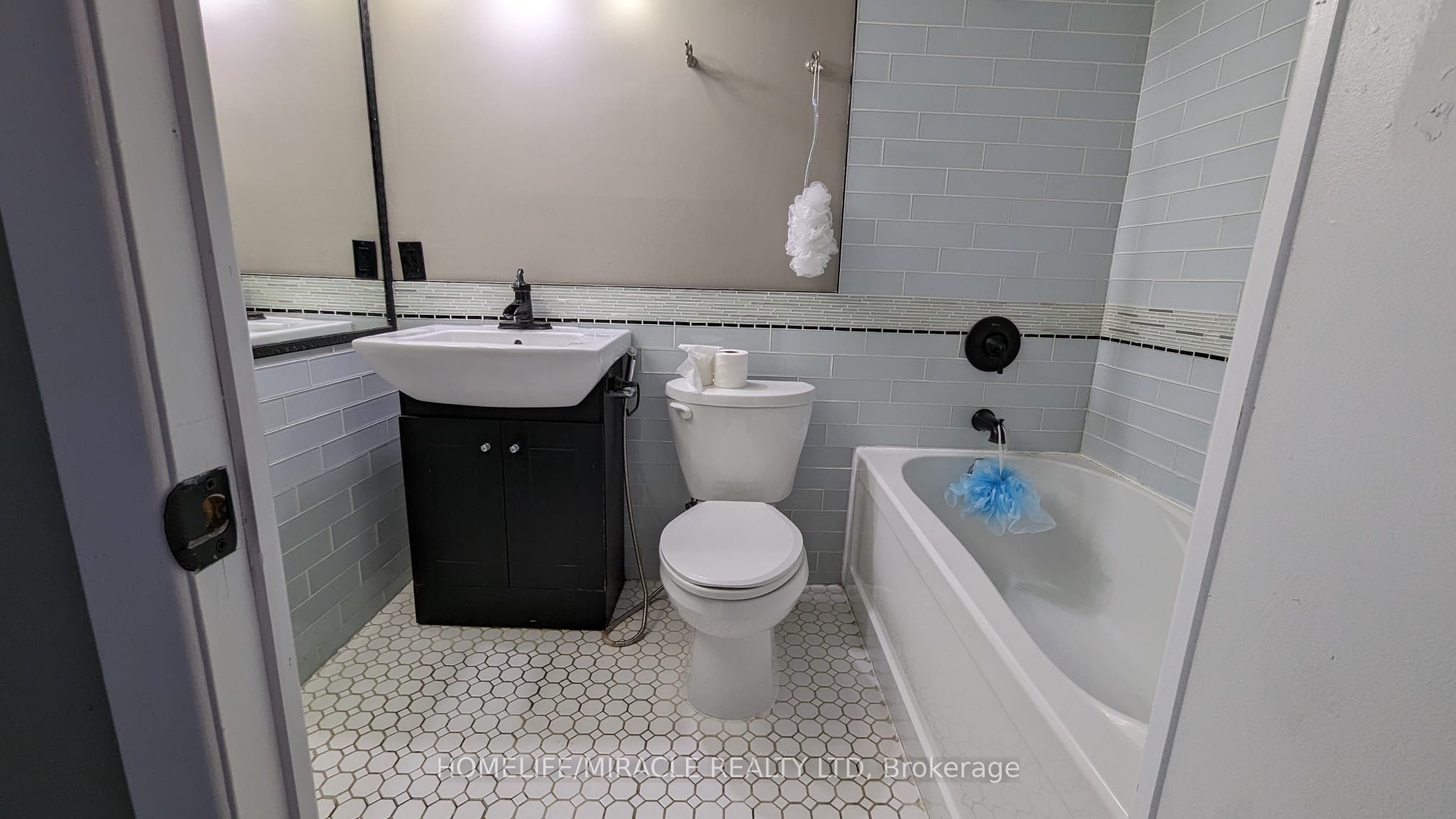 215 Glenridge Avenue 907, St. Catharines, ON L2T 3J7 photo 3