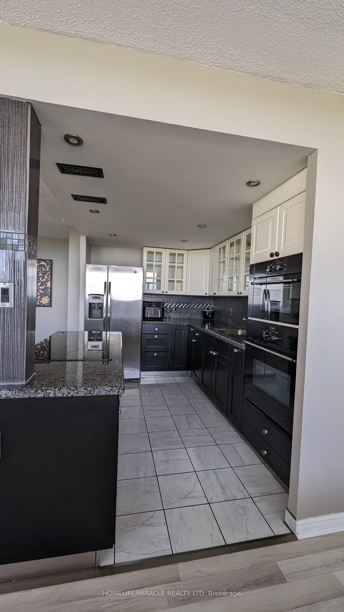 215 Glenridge Avenue 907, St. Catharines, ON L2T 3J7 photo 4