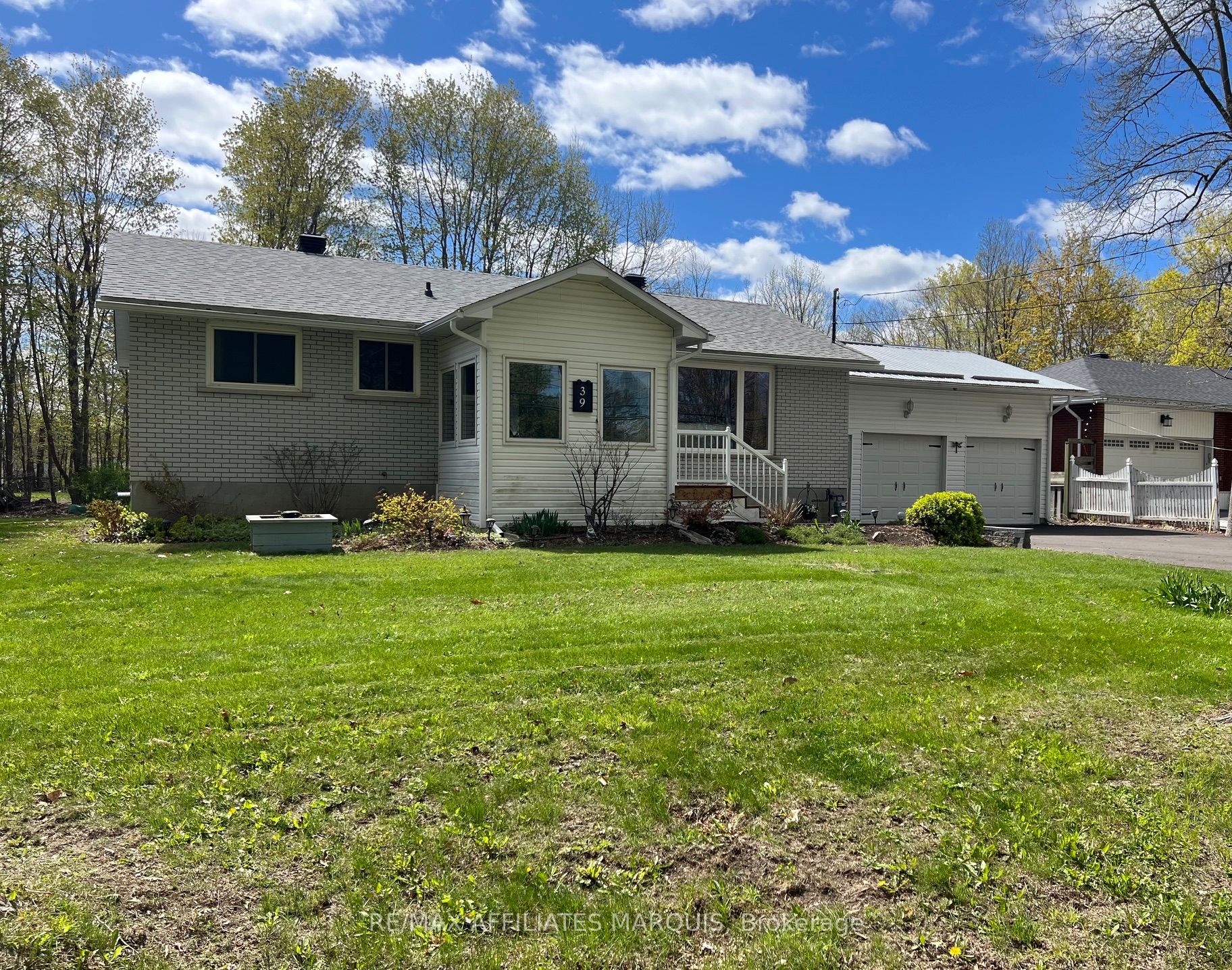 39 Golf Club Road, Rideau Lakes, ON K7A 4S5 photo 4