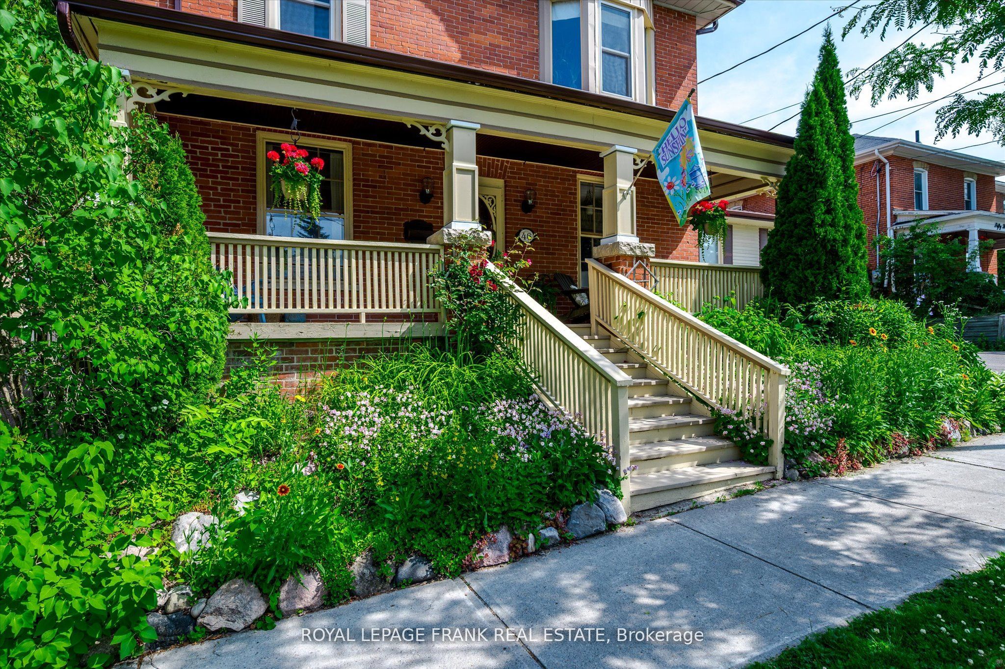 46 Sophia Street, Peterborough, ON K9H 1E1 photo 2