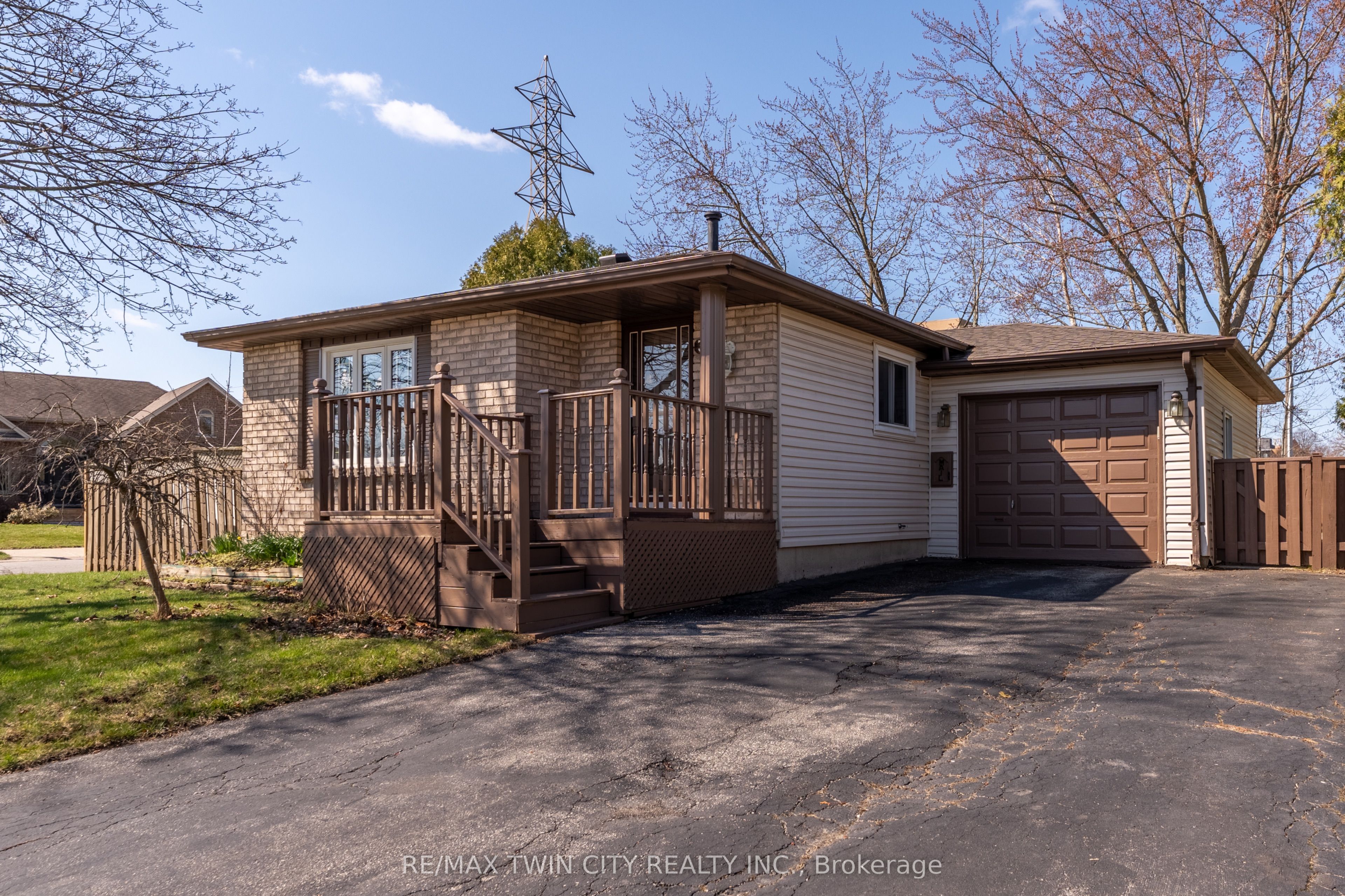 390 Brantwood Park Road, Brantford, ON N3P 1K7 photo 2
