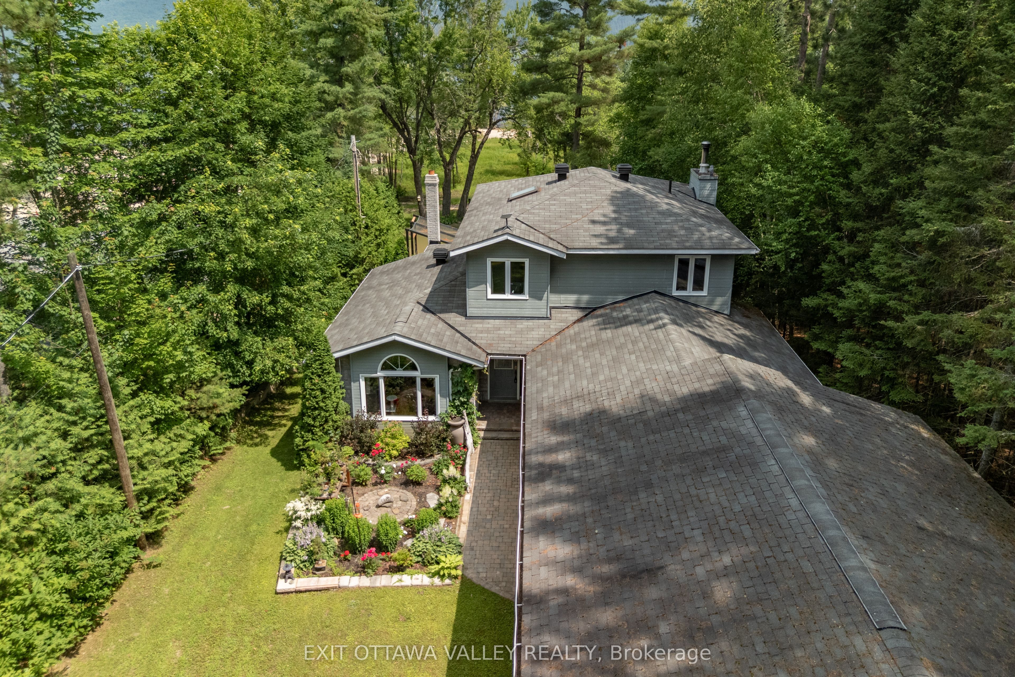 10 Ryans Camp Lane, Laurentian Hills, ON K0J 1P0 photo 5