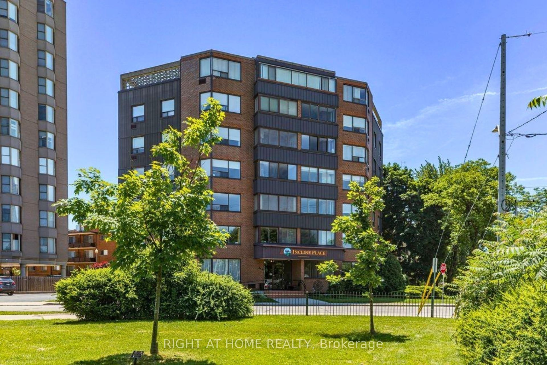 166 Mountain Park Avenue 201, Hamilton, ON L8V 1A1 photo 2