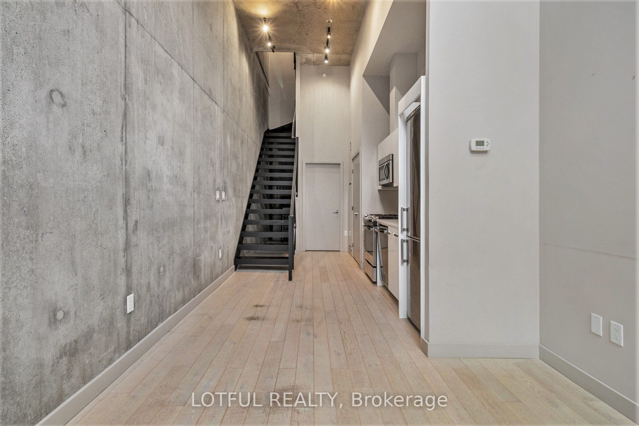 334 Gloucester Street, Ottawa Centre, ON K1R 0C1 photo 3