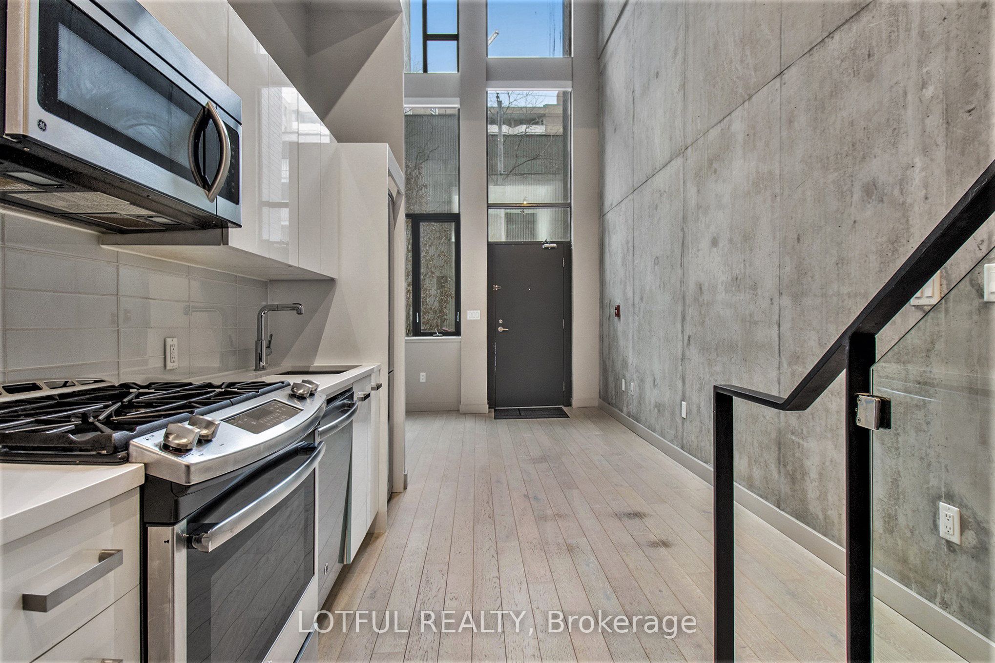 334 Gloucester Street, Ottawa Centre, ON K1R 0C1 photo 5