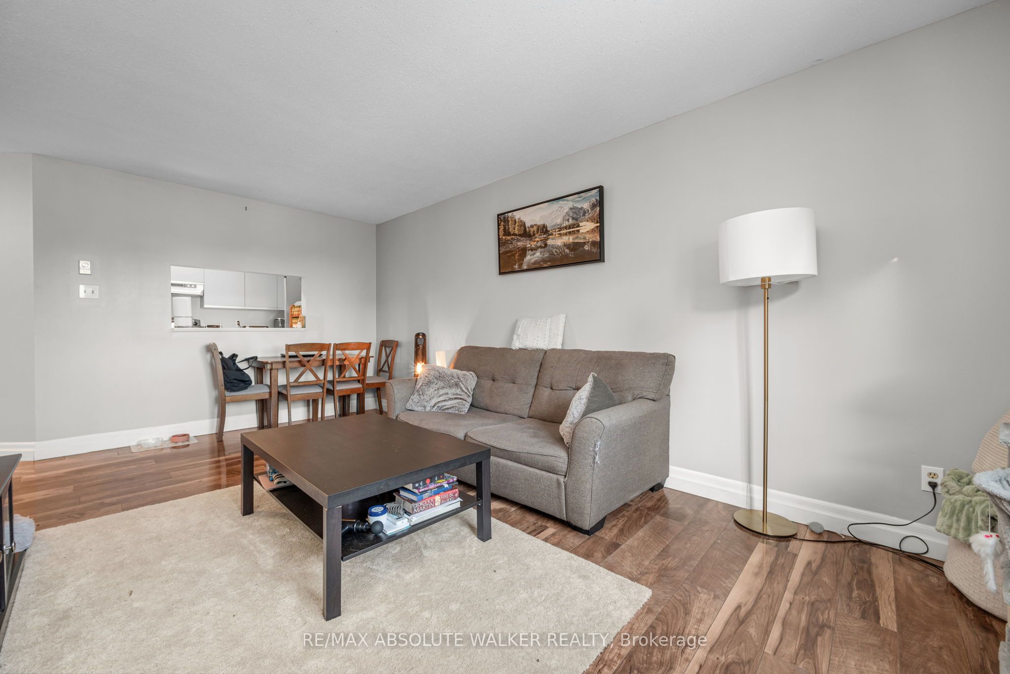 250 Brittany Drive 318, Manor Park - Cardinal Glen and Area, ON K1K 4M1 photo 4