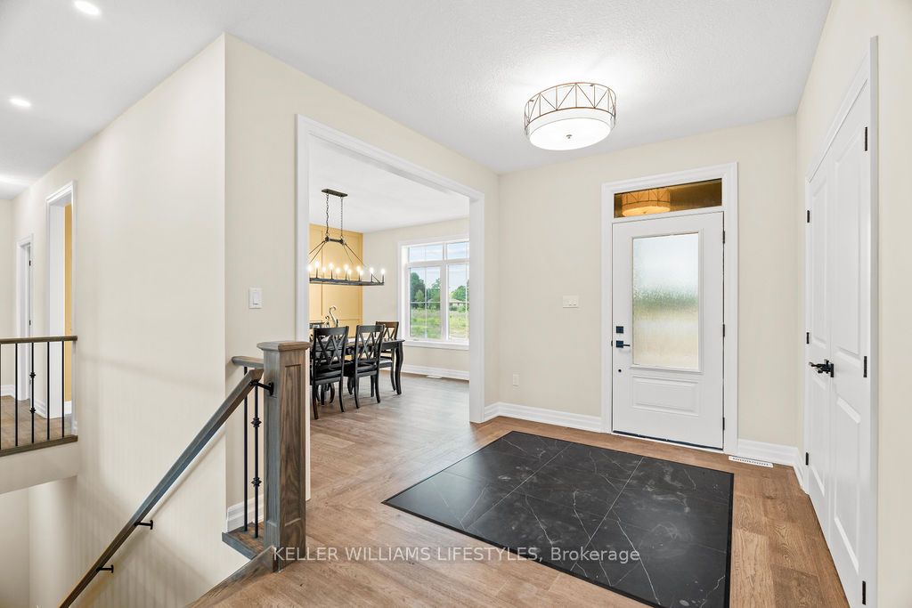 52 EAST GLEN Drive, Lambton Shores, ON N0M 1B0 photo 3