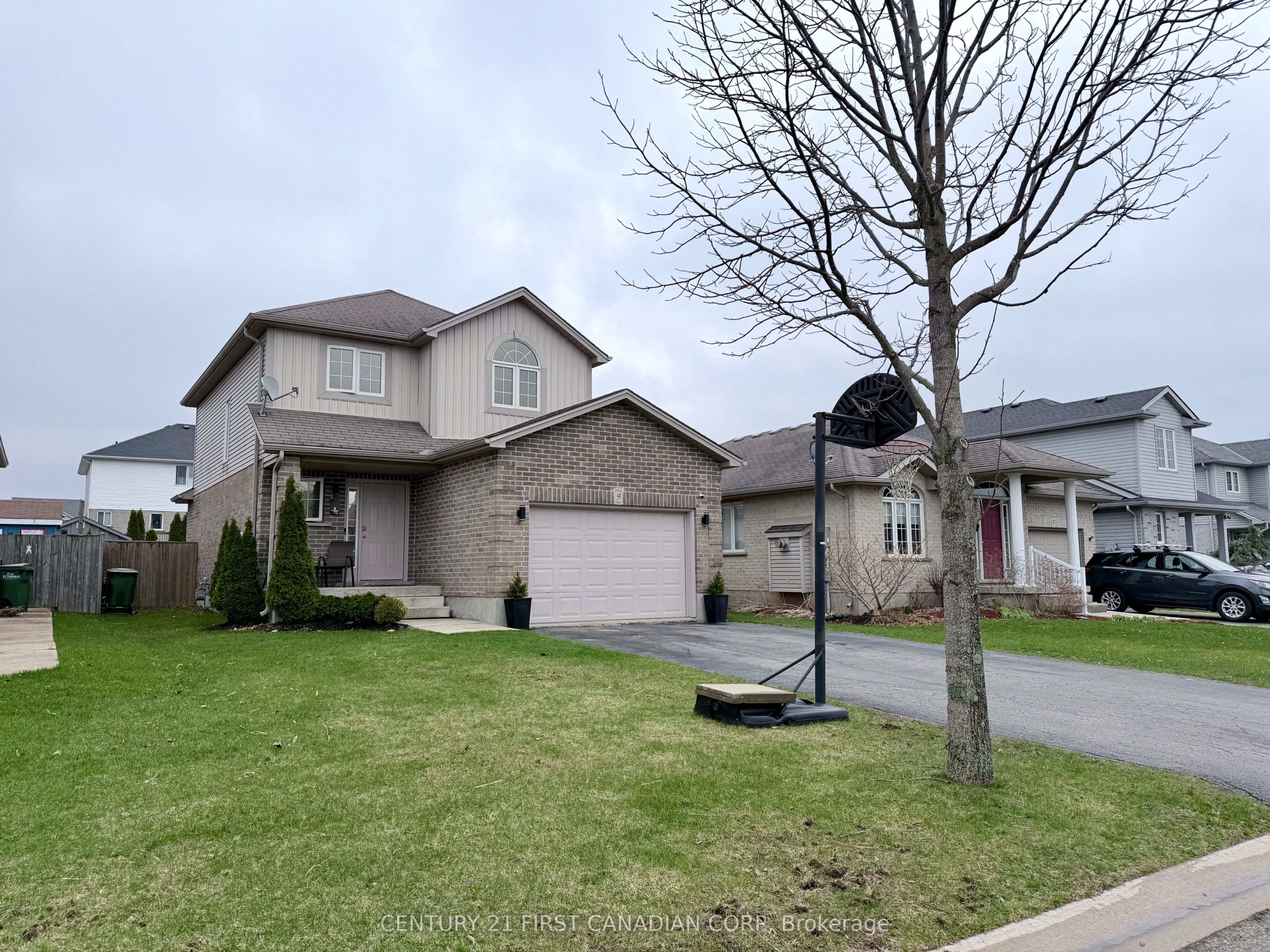 9 Barrett Crescent, St. Thomas, ON N5R 6M1 photo 2