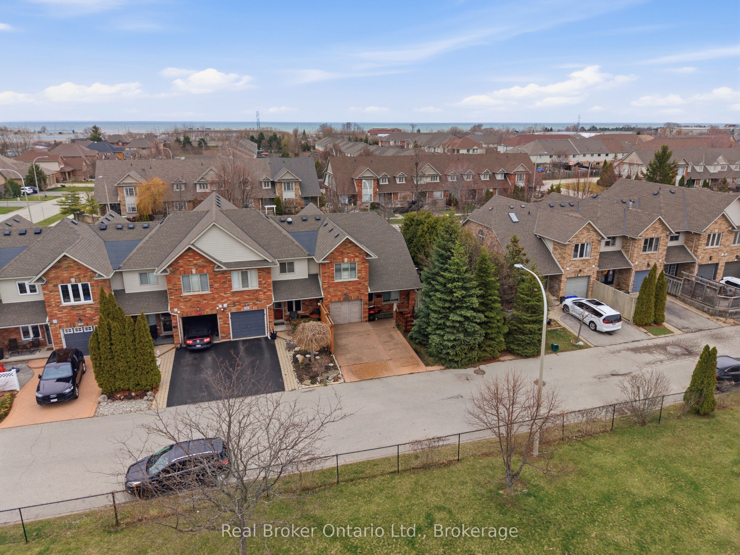 189 Livingston Avenue, Grimsby, ON L3M 5M3 photo 5