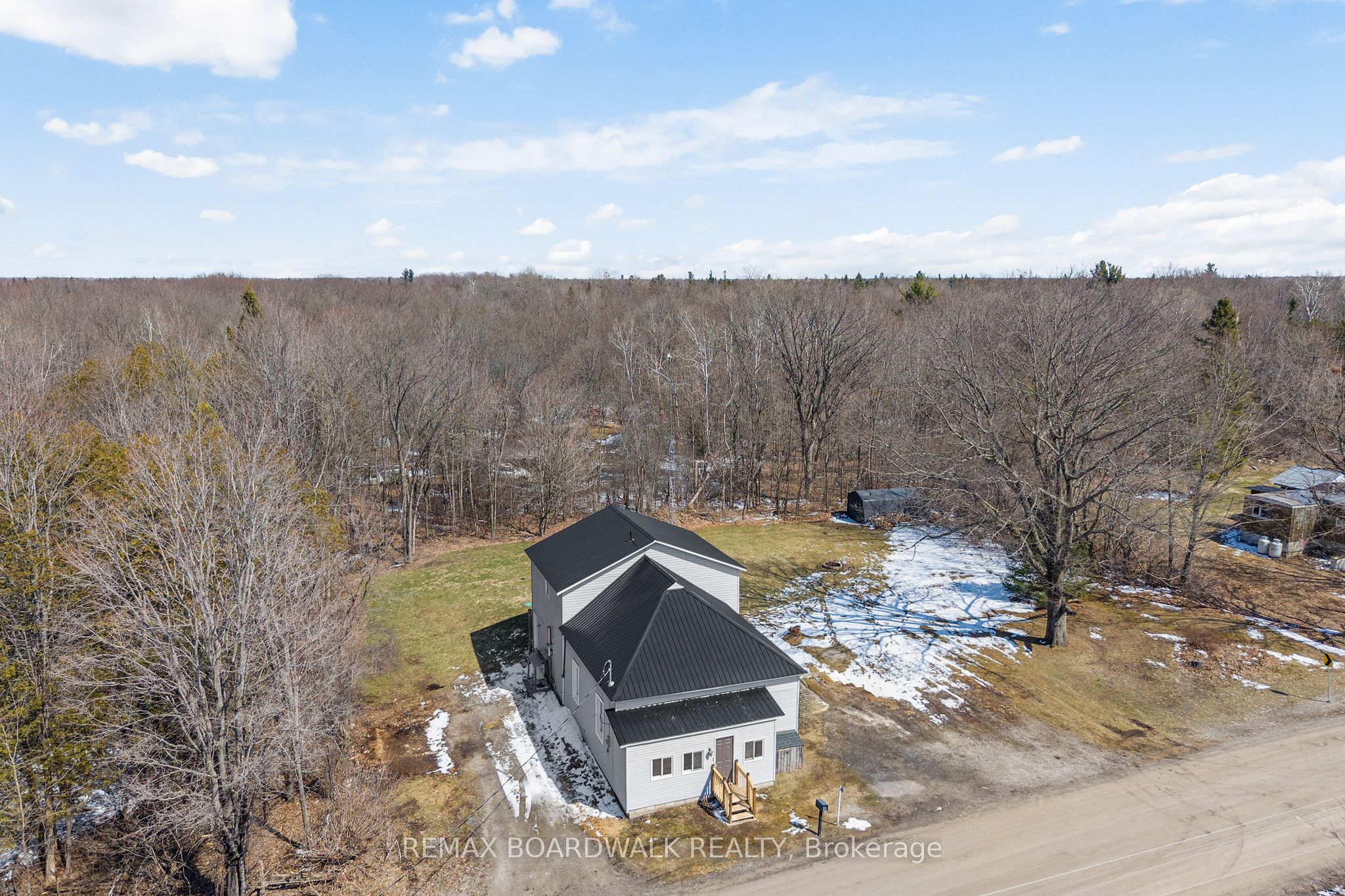 584 Ford Road, Montague, ON K7A 4S4 photo 4