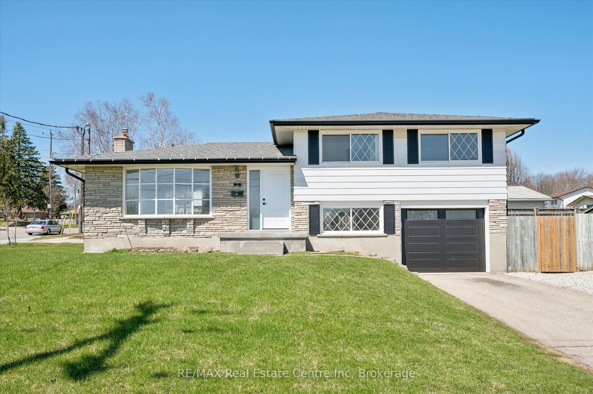 6 Eastview Road, Guelph, ON N1E 1Z4