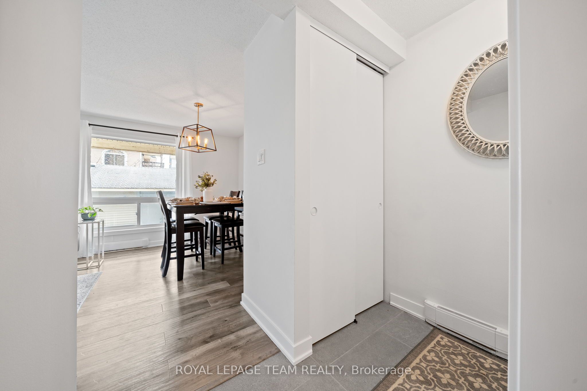 1406 Tanguay Court, Kanata, ON K2L 3X7 photo 4