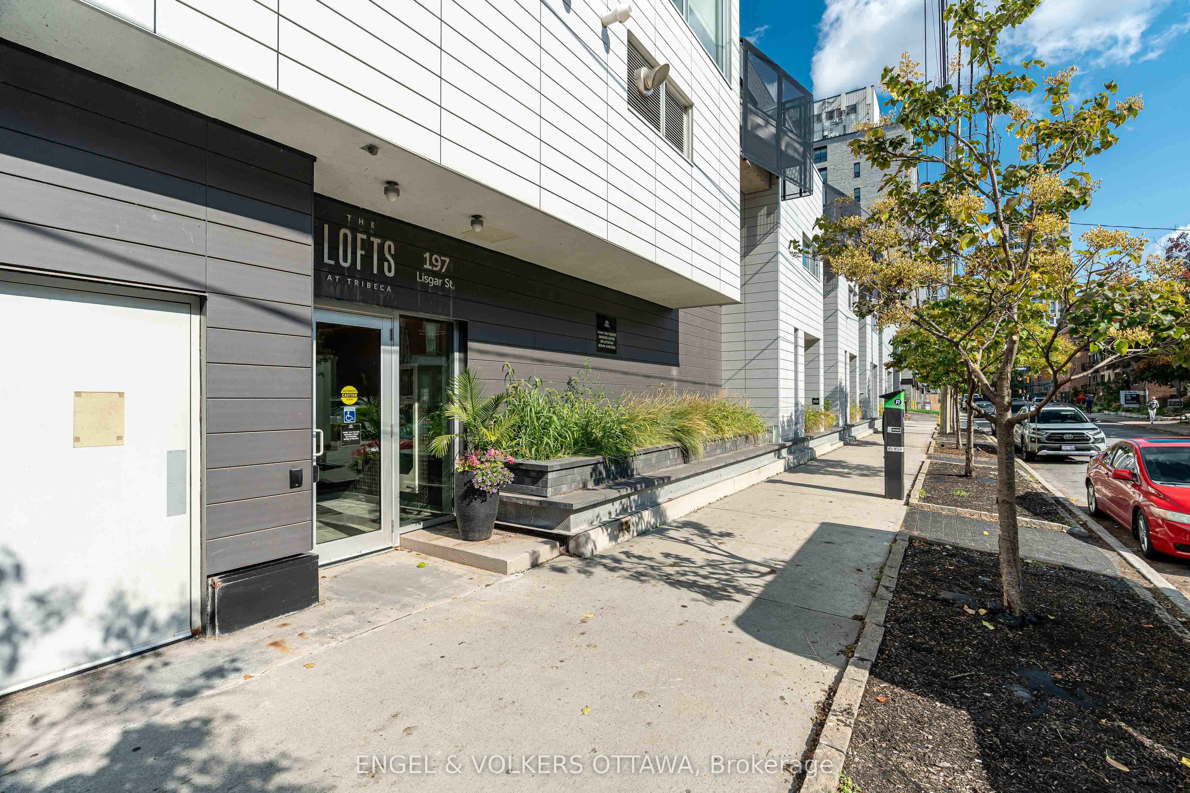 197 Lisgar Street 202, Ottawa Centre, ON K2P 0C3 photo 2