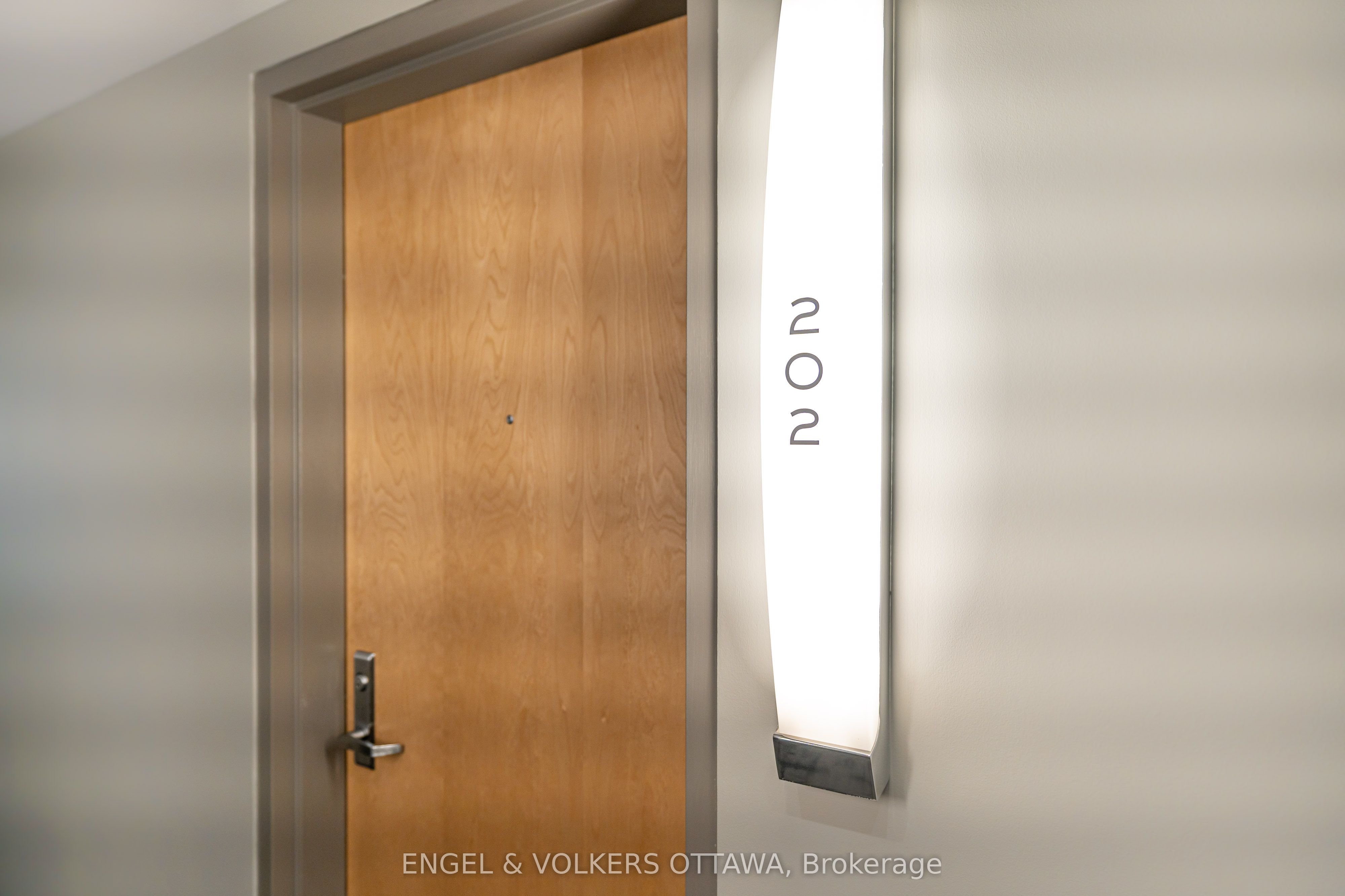 197 Lisgar Street 202, Ottawa Centre, ON K2P 0C3 photo 5