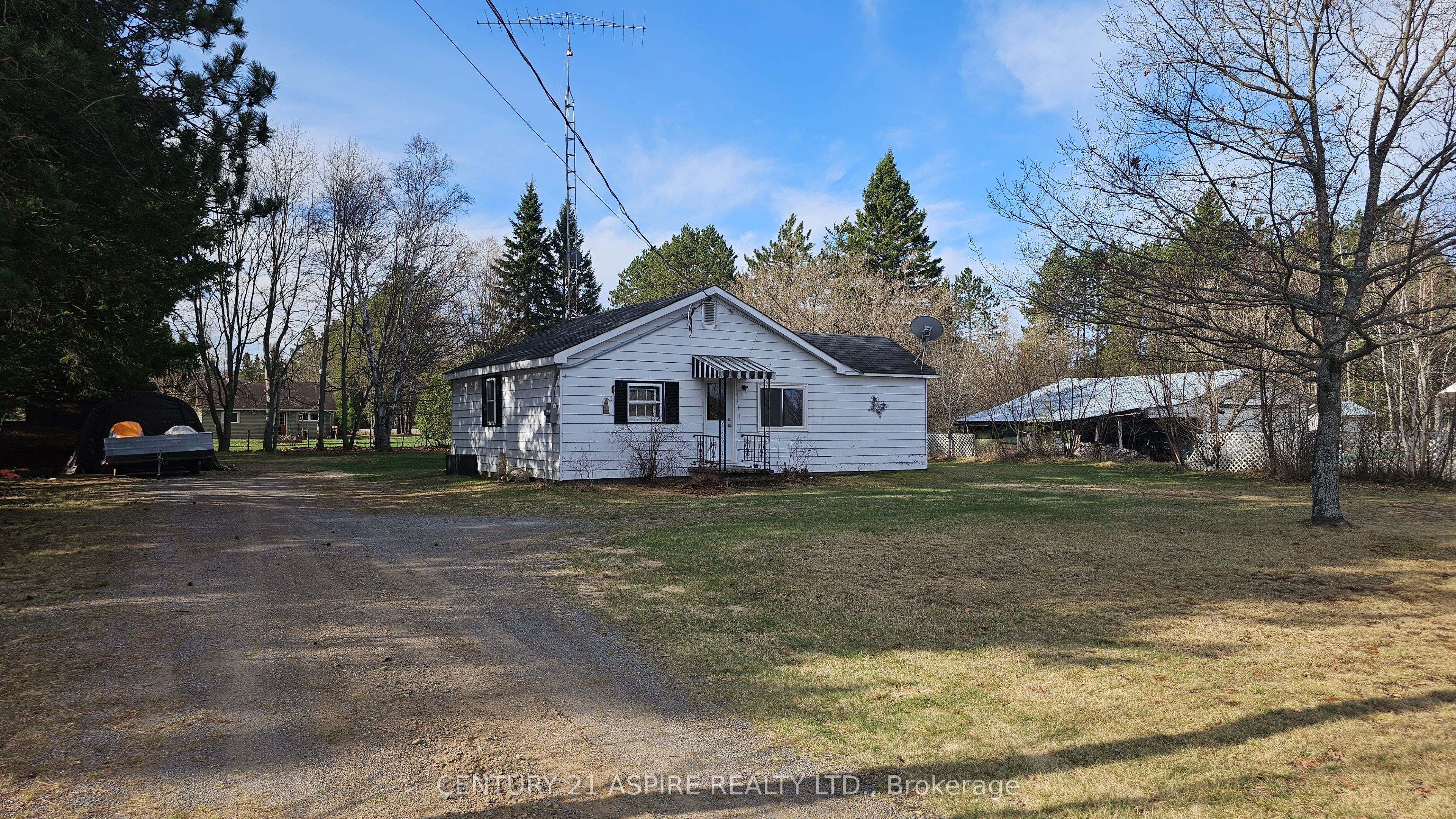 51 Major Lake Road, South Algonquin, ON K0J 2C0 photo 2