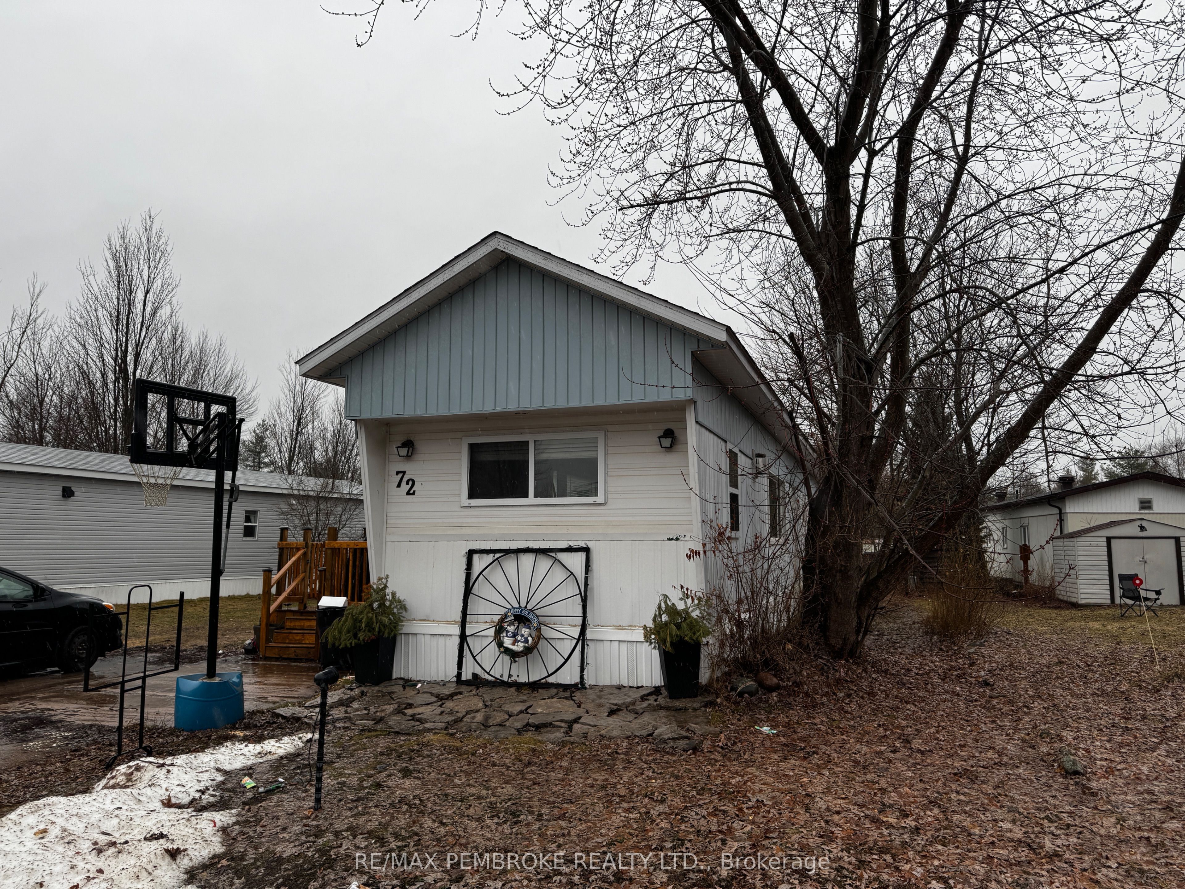 72 Pinehurst Estates, Petawawa, ON K8H 2H2 photo 2