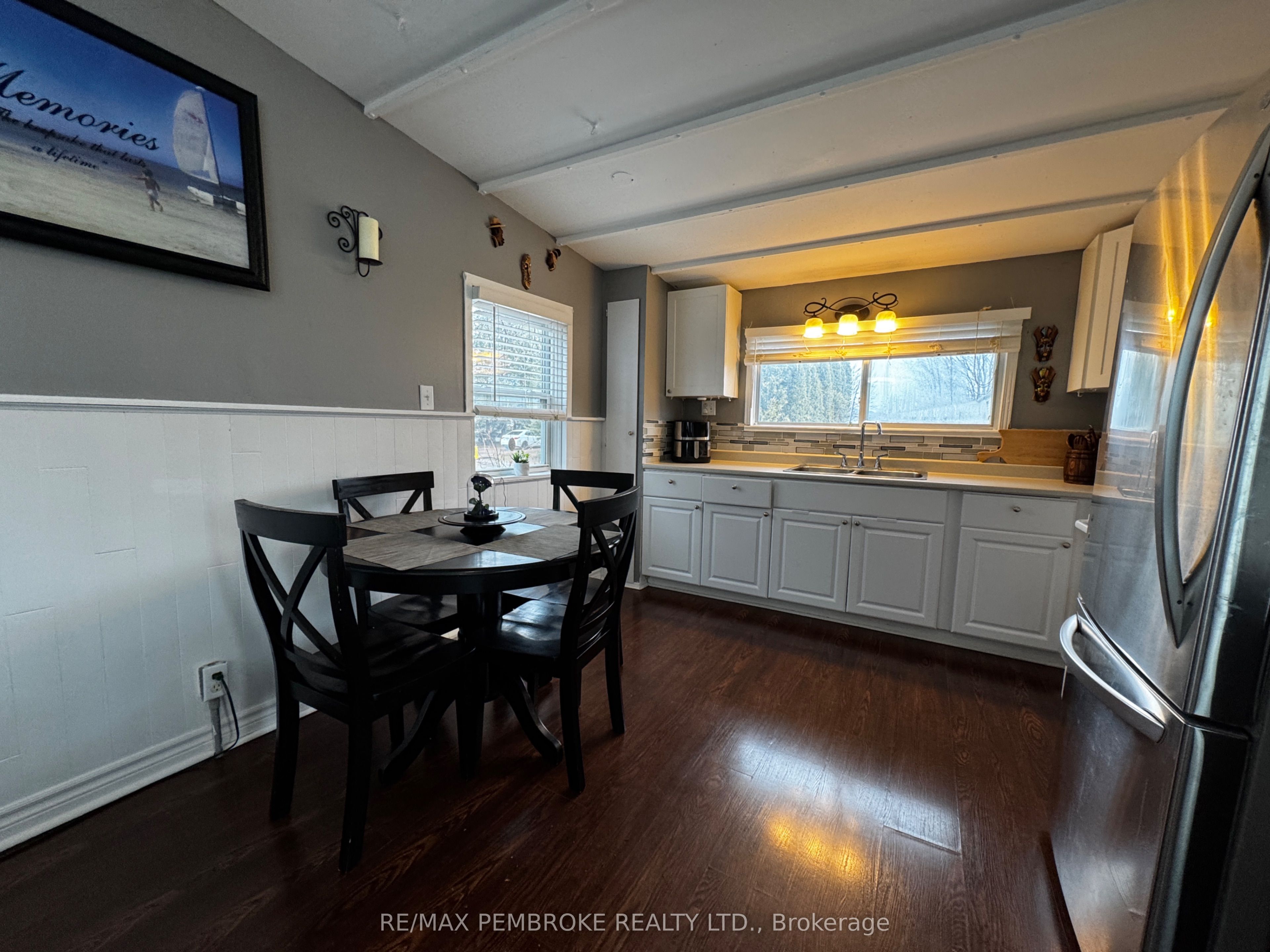 72 Pinehurst Estates, Petawawa, ON K8H 2H2 photo 4