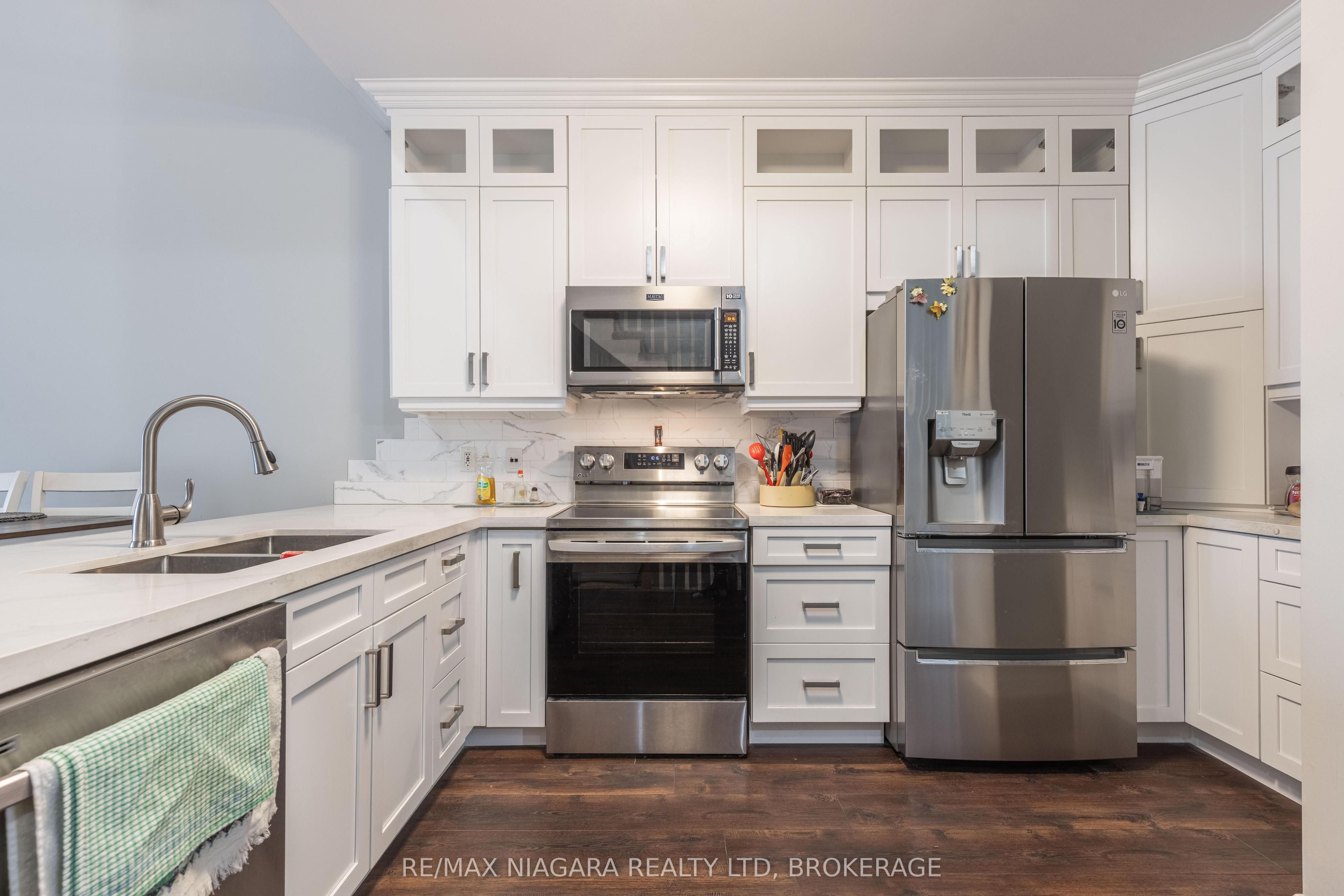 8142 Costabile Drive 16, Niagara Falls, ON L2H 3M3 photo 4
