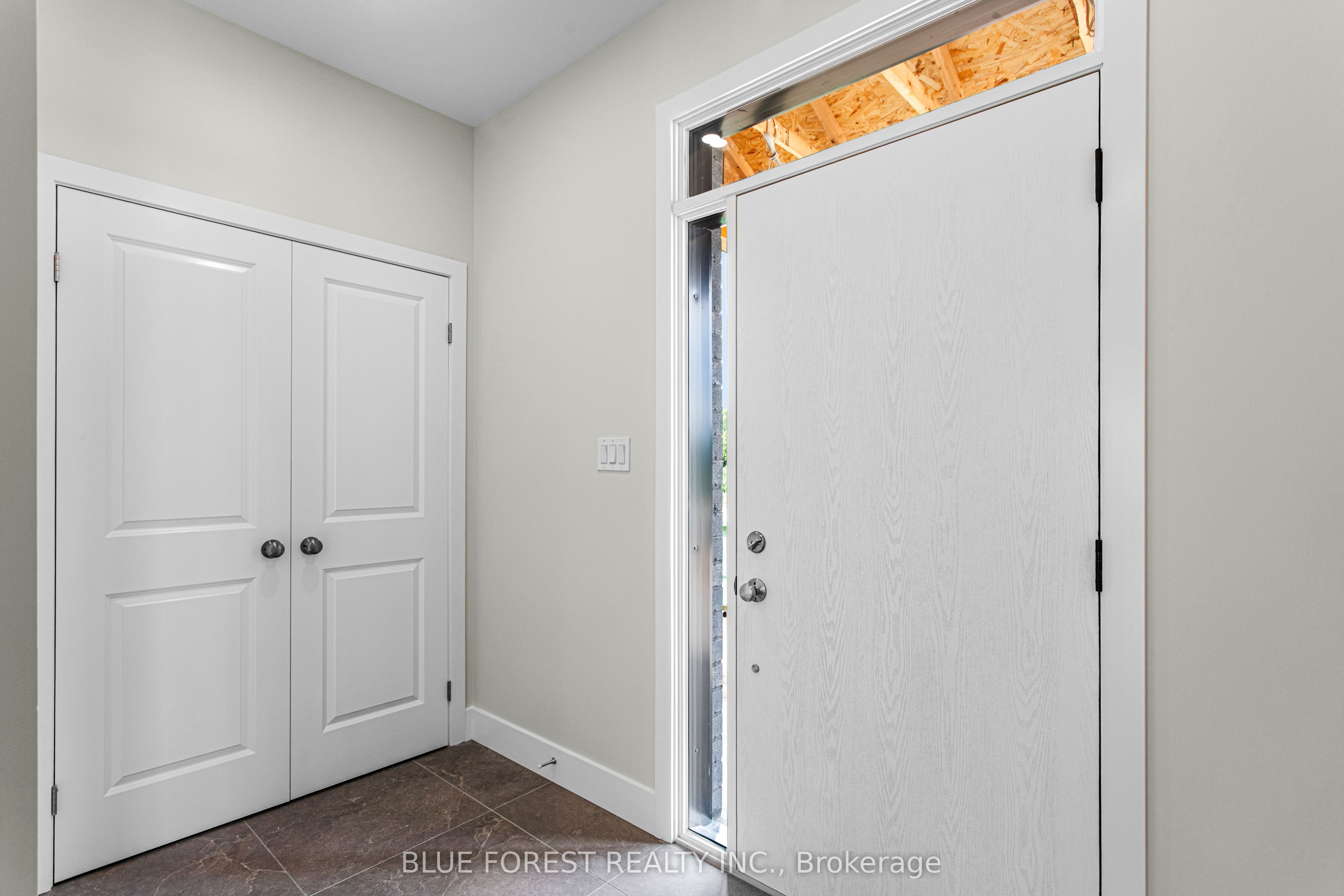247 McTavish Street, Strathroy-Caradoc, ON N7G 3K5 photo 4